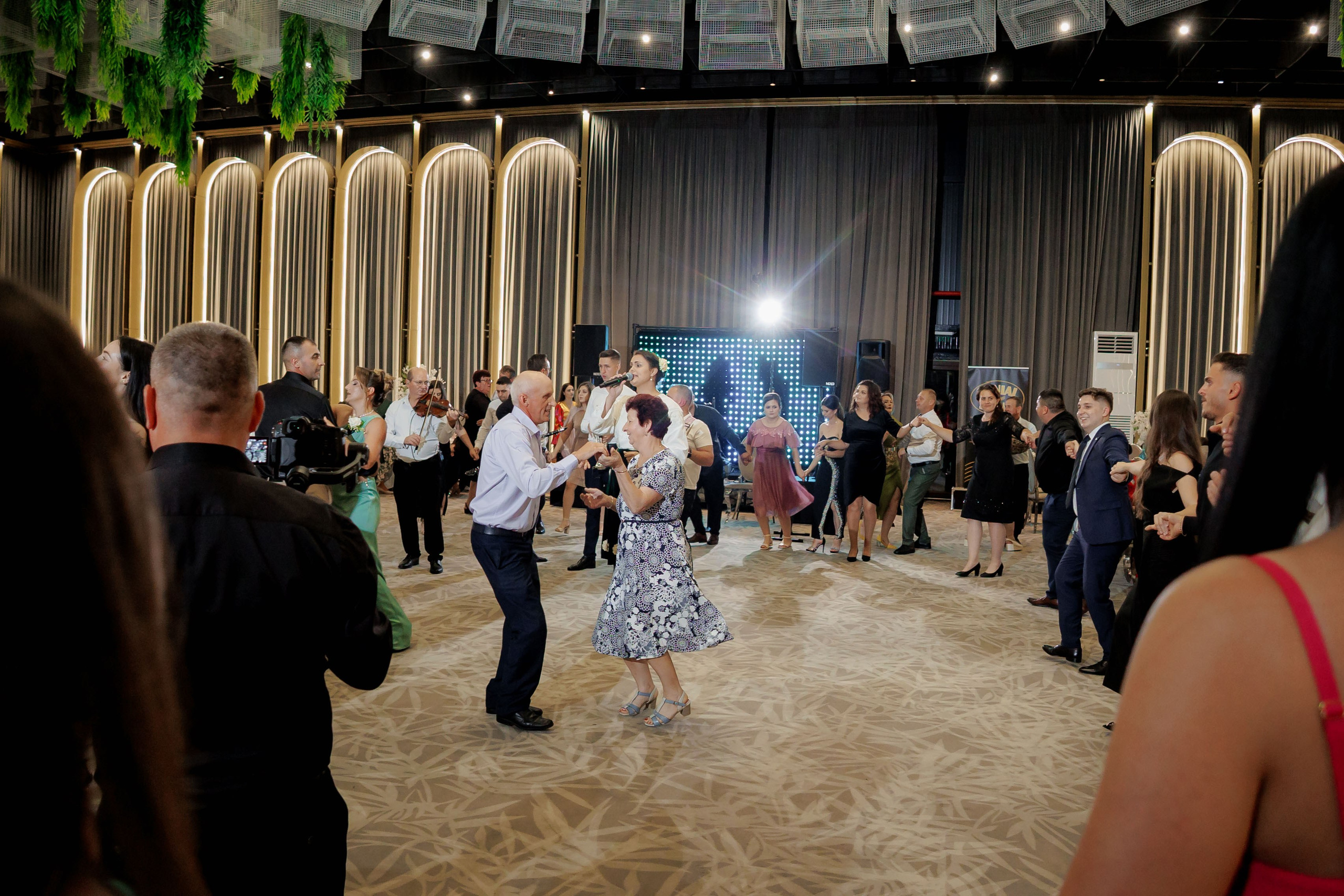 Nunta Nicoleta & Răzvan | Fotografie & Videografie Profesională. Servicii foto-video profesionale, pentru momente de neuitat