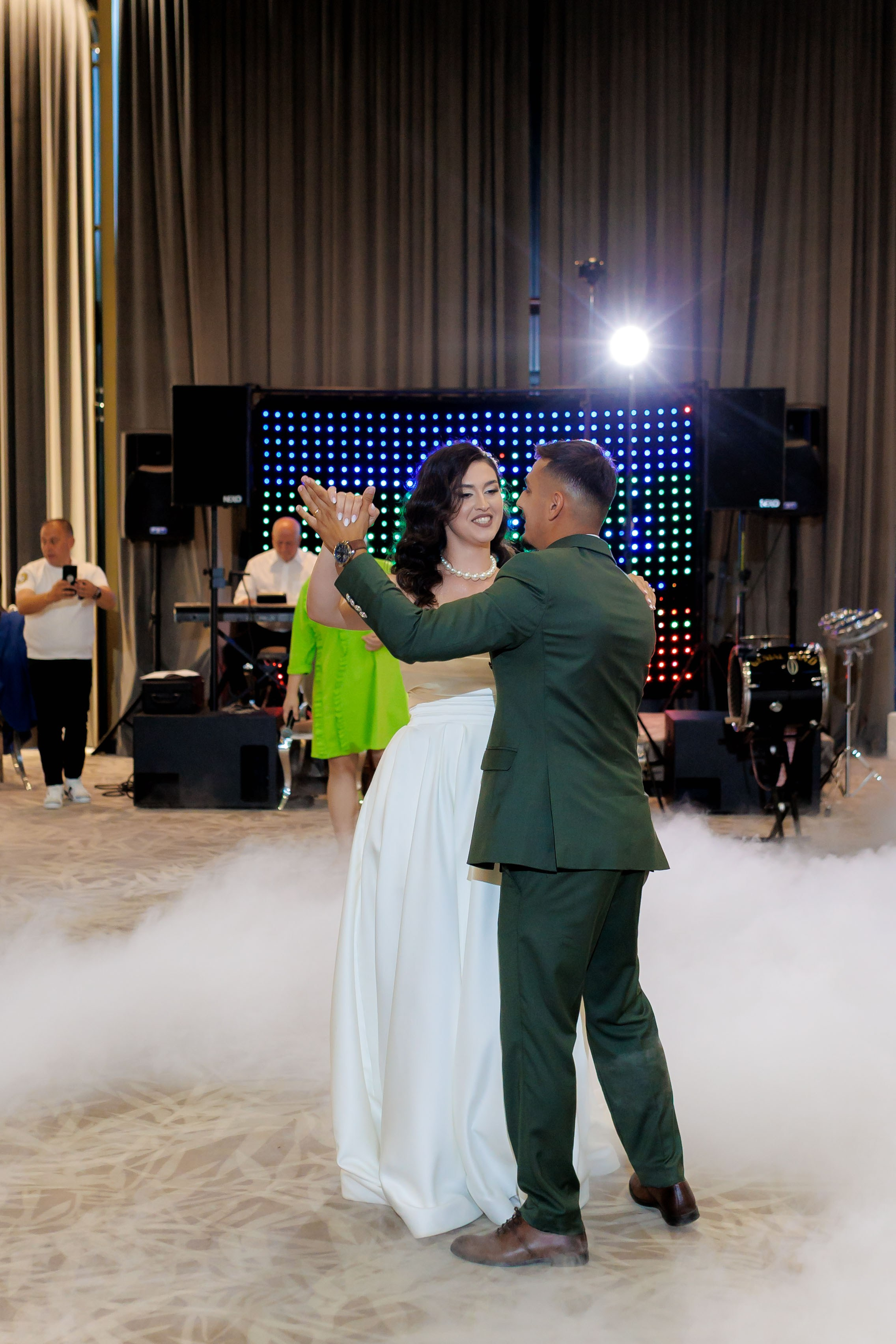 Nunta Nicoleta & Răzvan | Fotografie & Videografie Profesională. Servicii foto-video profesionale, pentru momente de neuitat