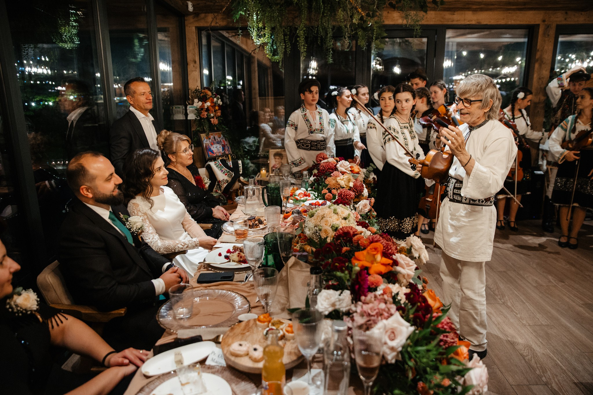 Nunta de Poveste la Sucevița: Cristi și Andreea. Servicii foto-video profesionale, pentru momente de neuitat