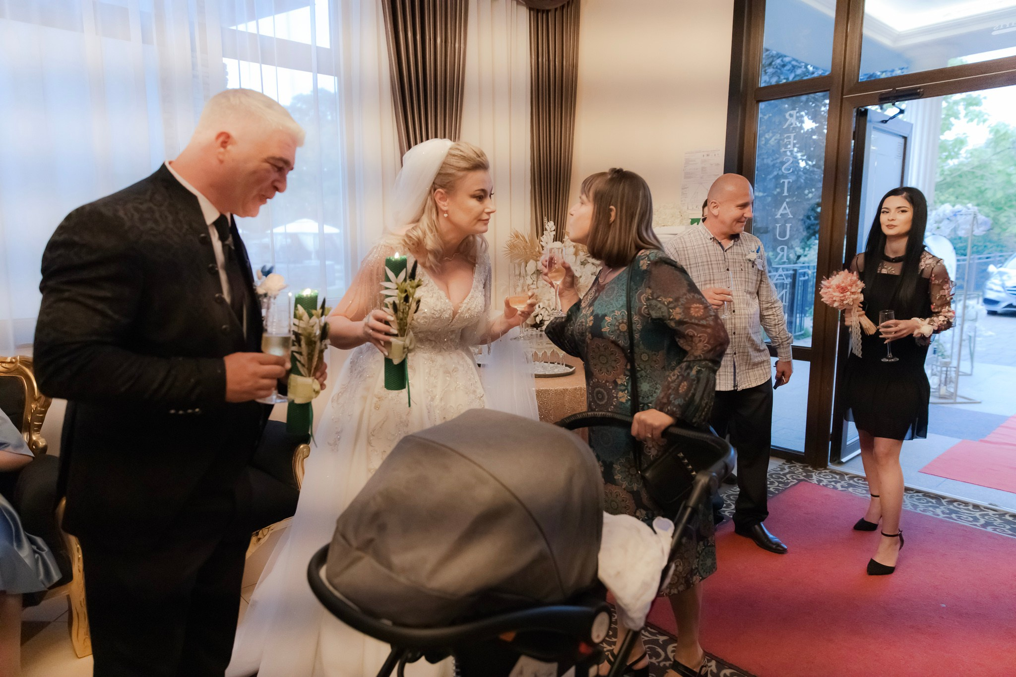 Mihai & Oana. Servicii foto-video profesionale, pentru momente de neuitat