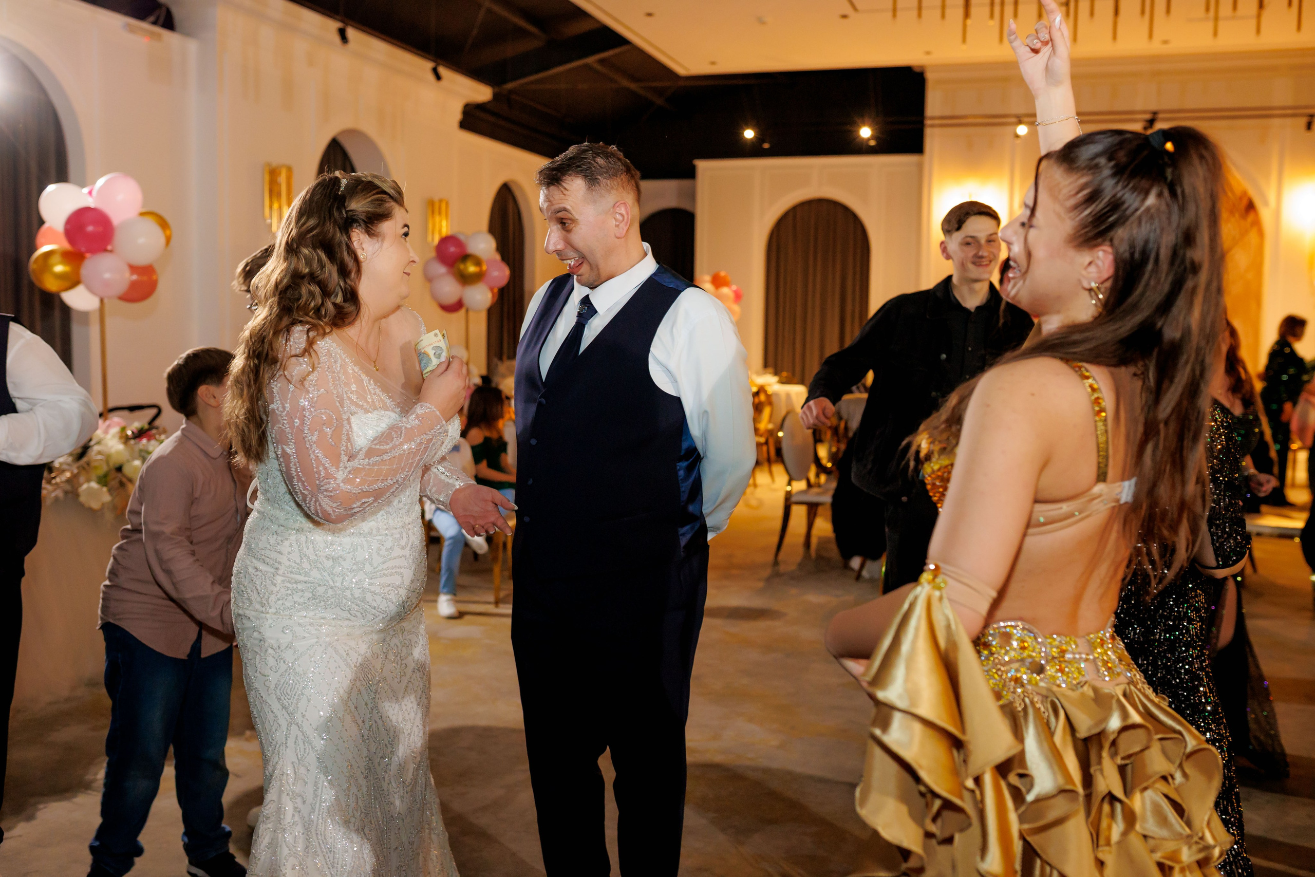 Povestea voastră, regizată de noi |Cristi Turculet Videograf Nuntă Suceava | wedding highlight. Servicii foto-video profesionale, pentru momente de neuitat