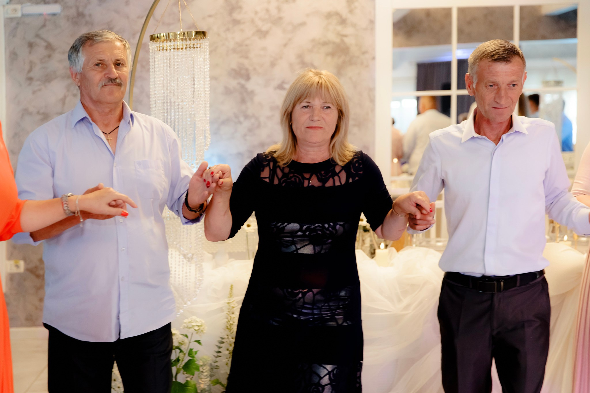 Ioana & Ionuț | Nuntă de poveste la Păstrăvăria Poiana din Mălini județul Suceava. Servicii foto-video profesionale, pentru momente de neuitat