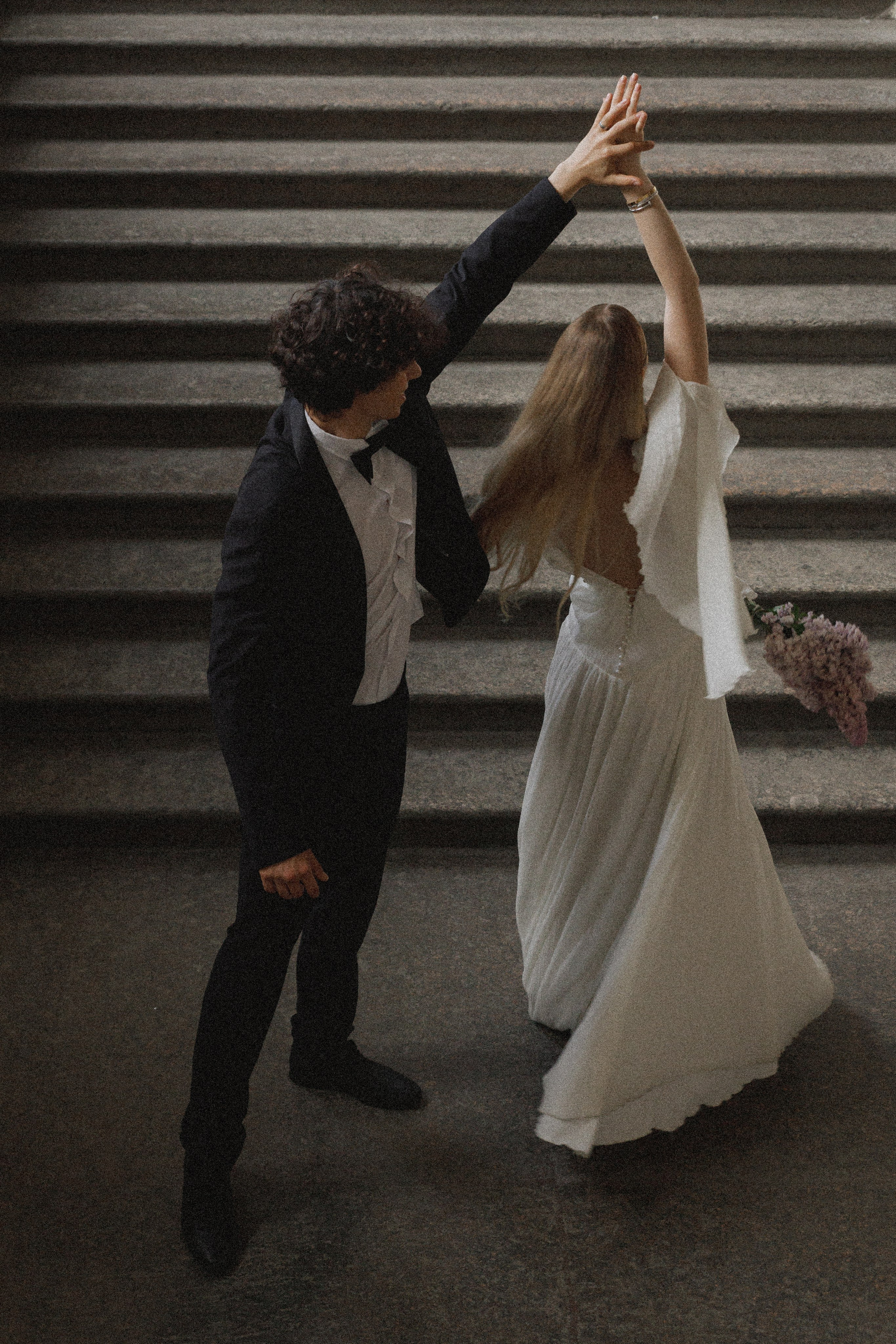 Museum elopement. Photographer Anna Curly | Weddings and Events in Dubai