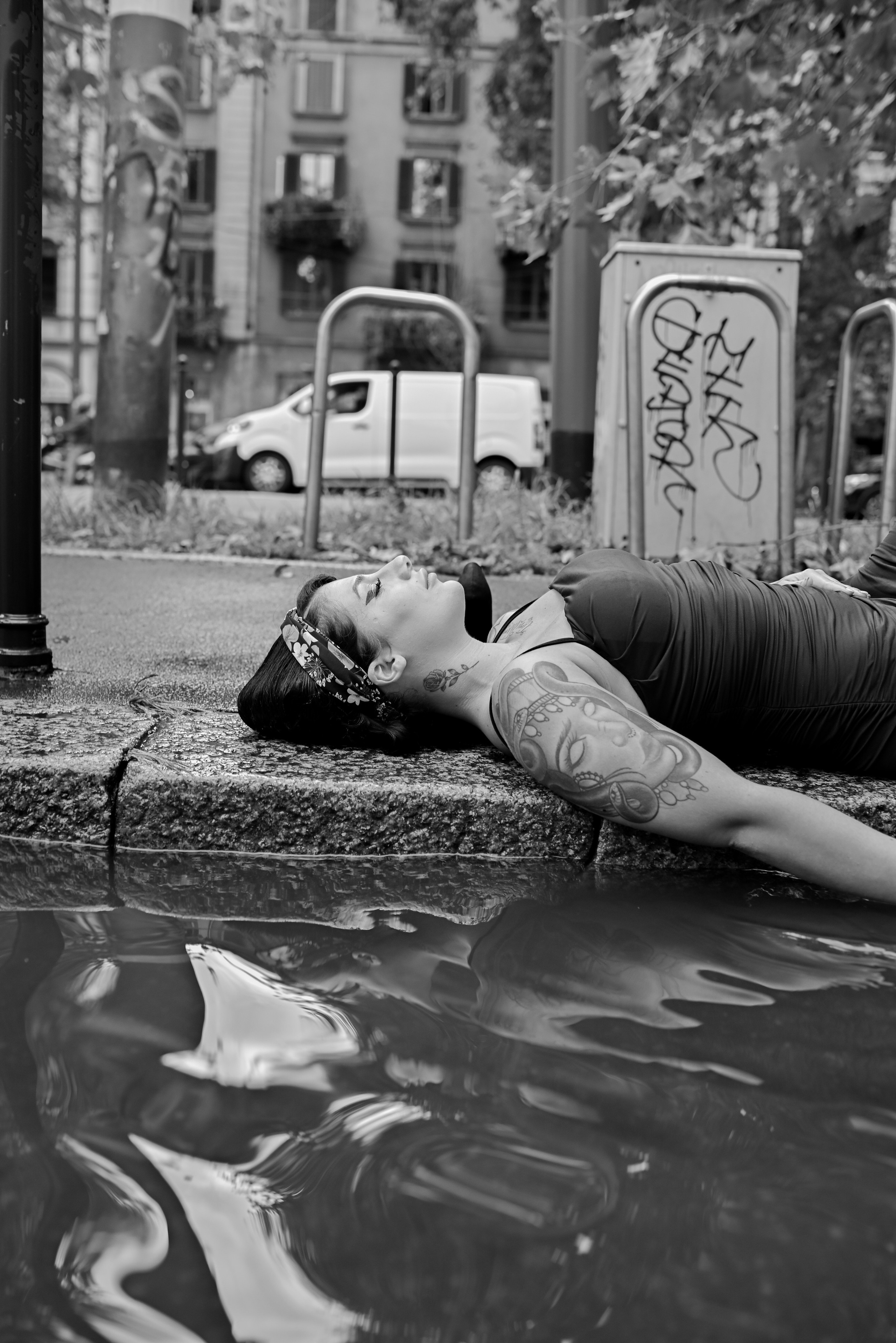 Scatti per far andare l’acqua di traverso all’ex