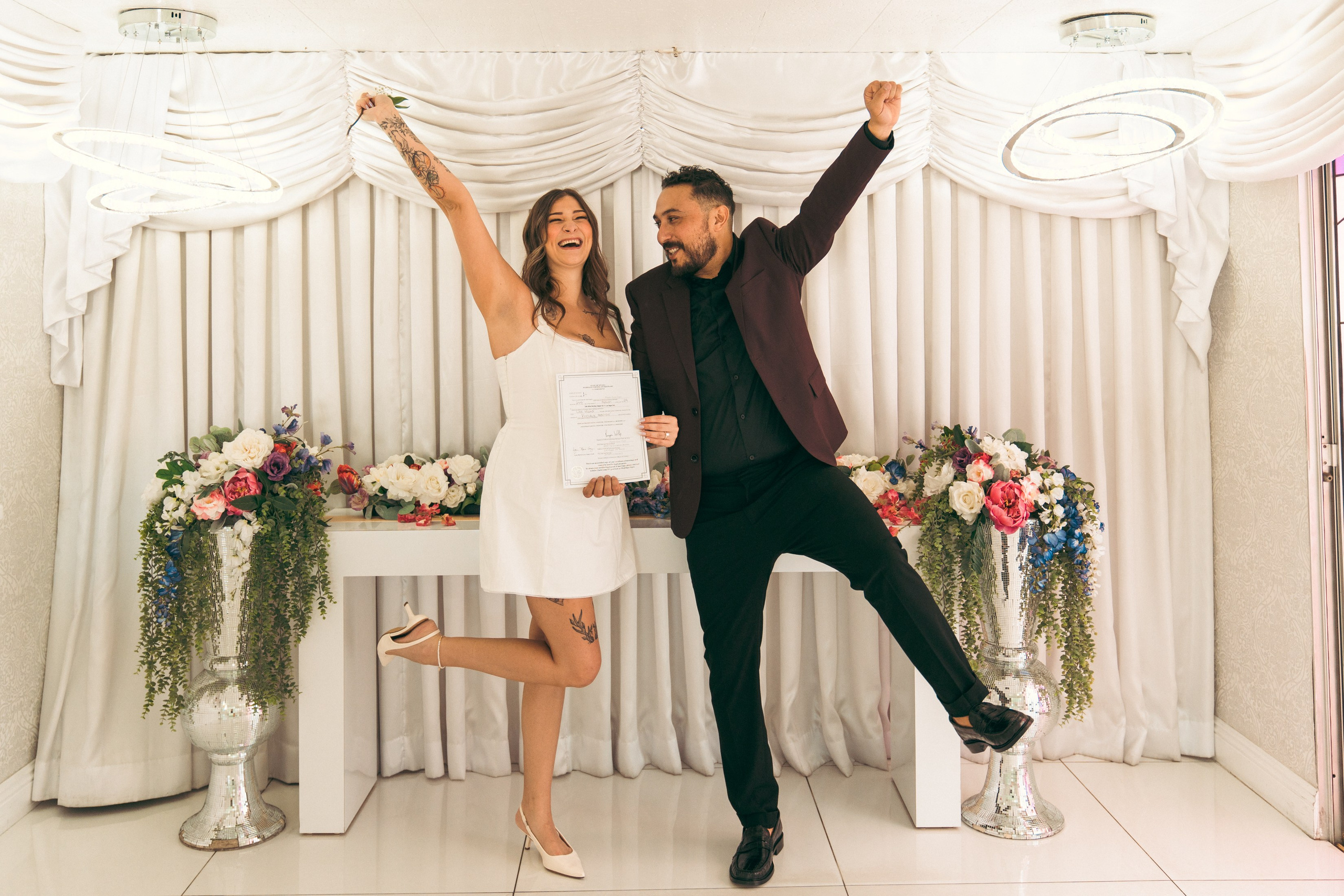 Erin&Jonathan. Wedding & elopement photographer Viktoriya Kravtsov. Las Vegas