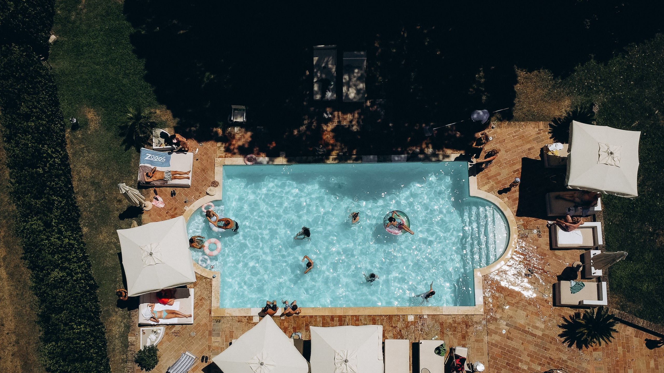 SARAH AND DEAN _VILLA TAMBOLINA. PHOTOGRAPHER IN ITALY