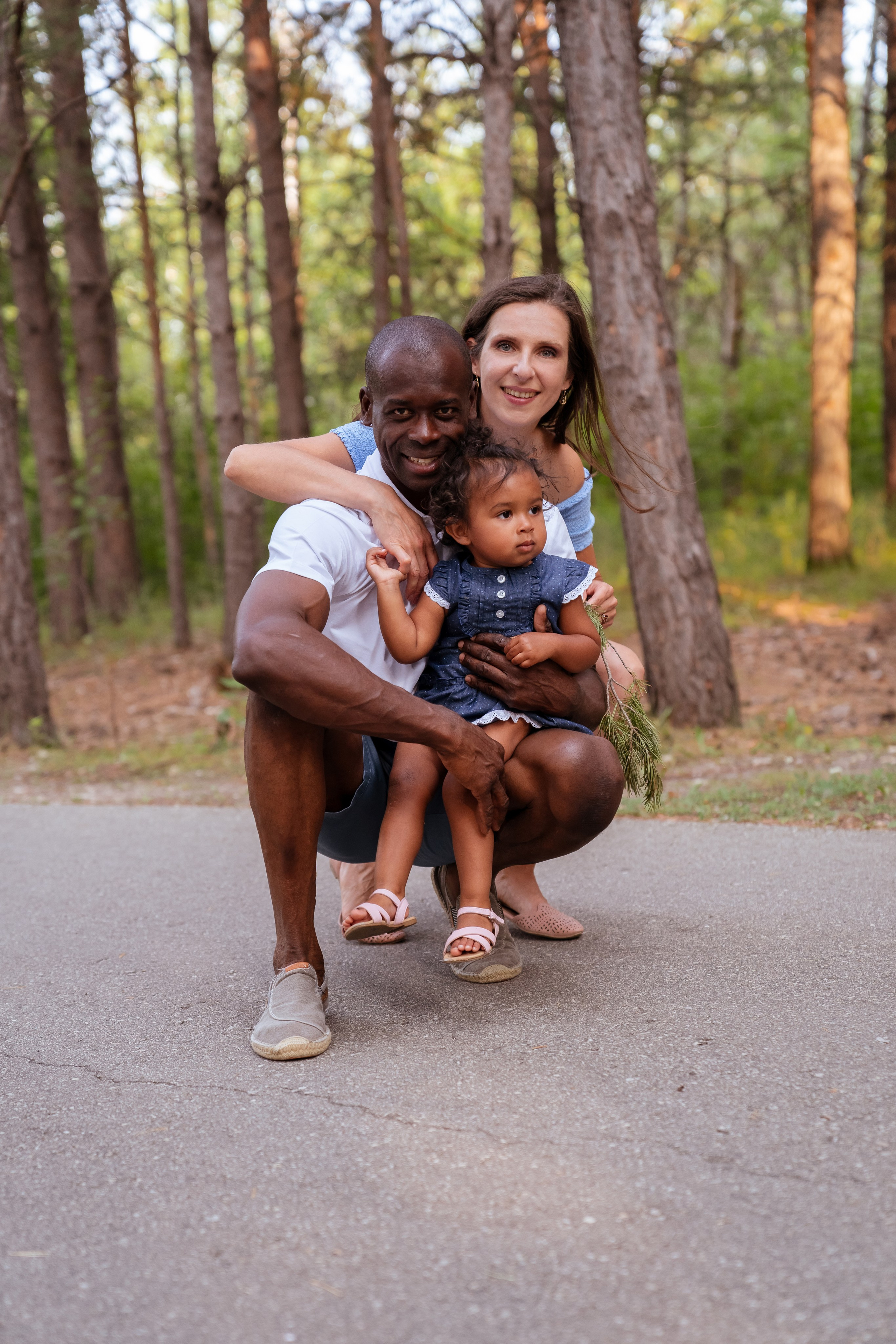 Family in Birds Hill. Photographer Viktoriia Skavronskaya