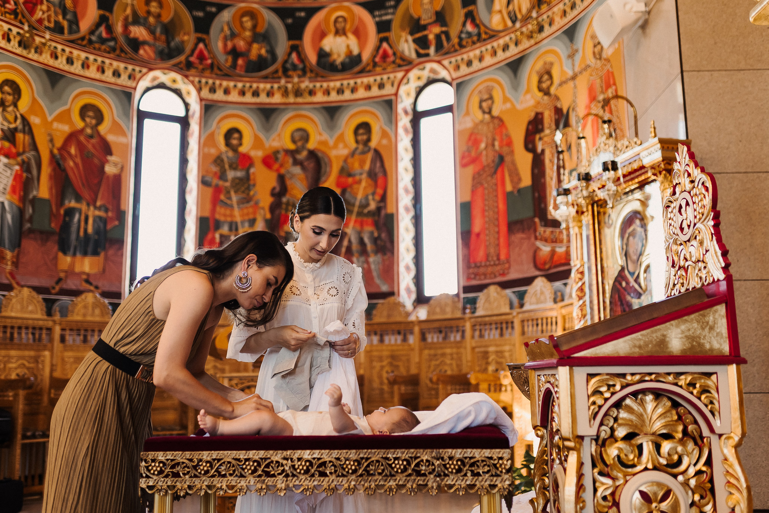 Sedinta foto botez București – imagini ce reflectă spiritul unic al botezului