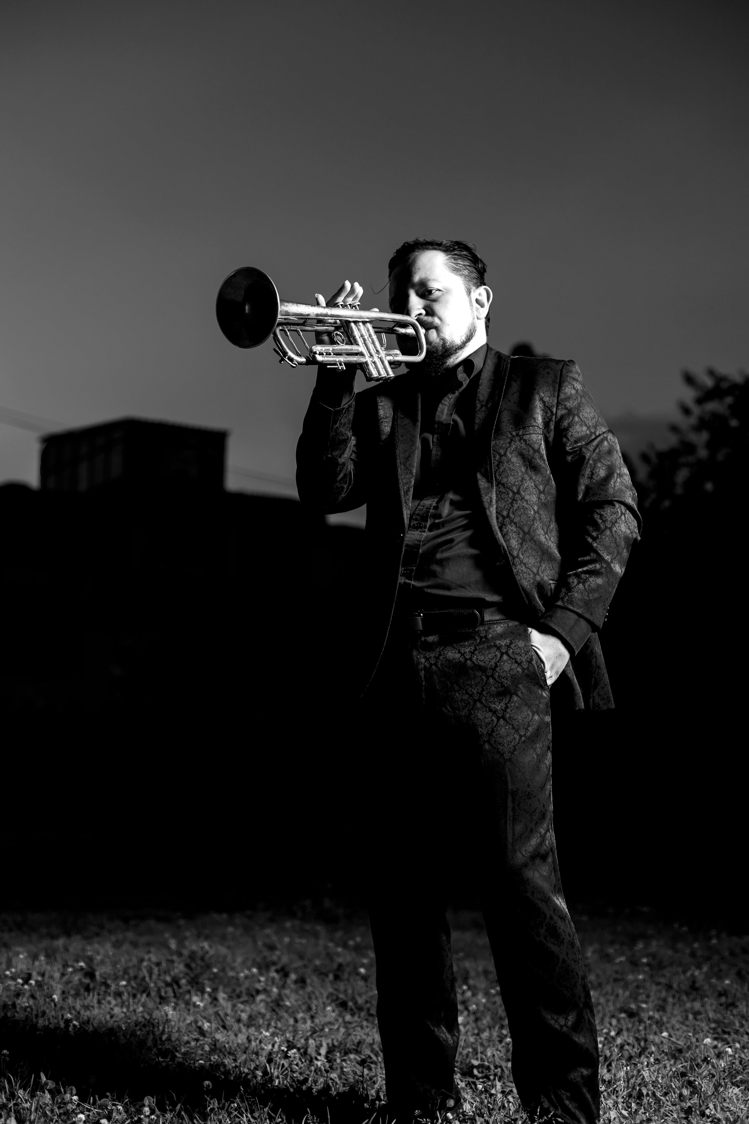 Fotógrafo de retratos fotógrafo de estilo de vida fotografía de locación fotografía de estudio sesión de fotos marca personal. Fotografía profesional para su evento en Caldas por SERFOTOGRAFÍA