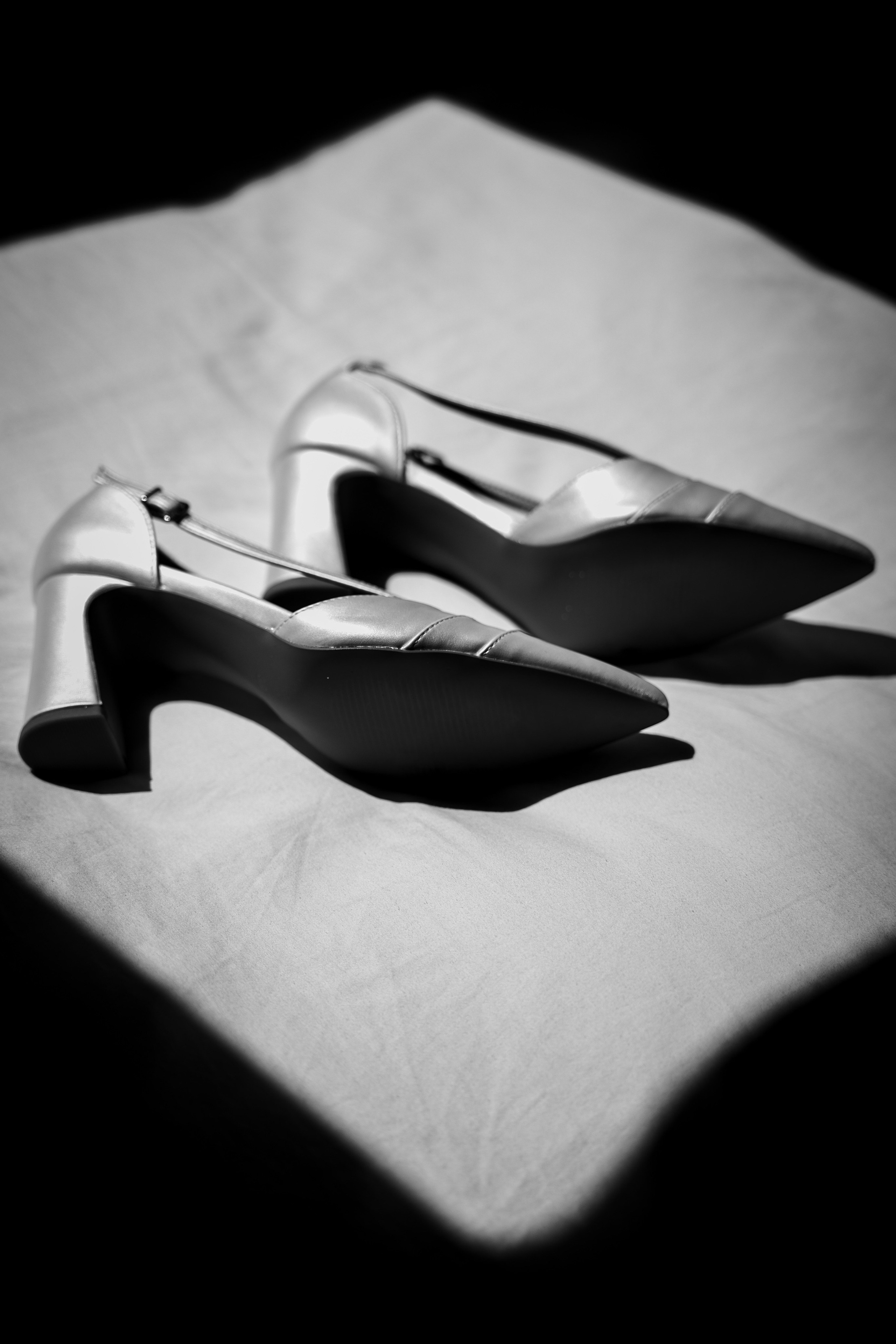 E&N: Zamek w Rzucewie. SL Wedding Photo — Editorial, Elegant & Timeless Wedding Photography in Poland and Across Europe