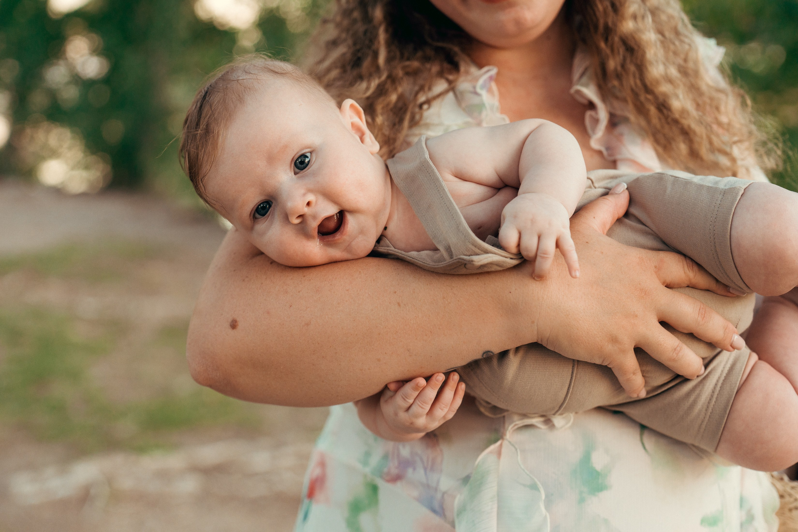 Yulya, Robert&Gordey. Wedding & elopement photographer Viktoriya Kravtsov. Las Vegas