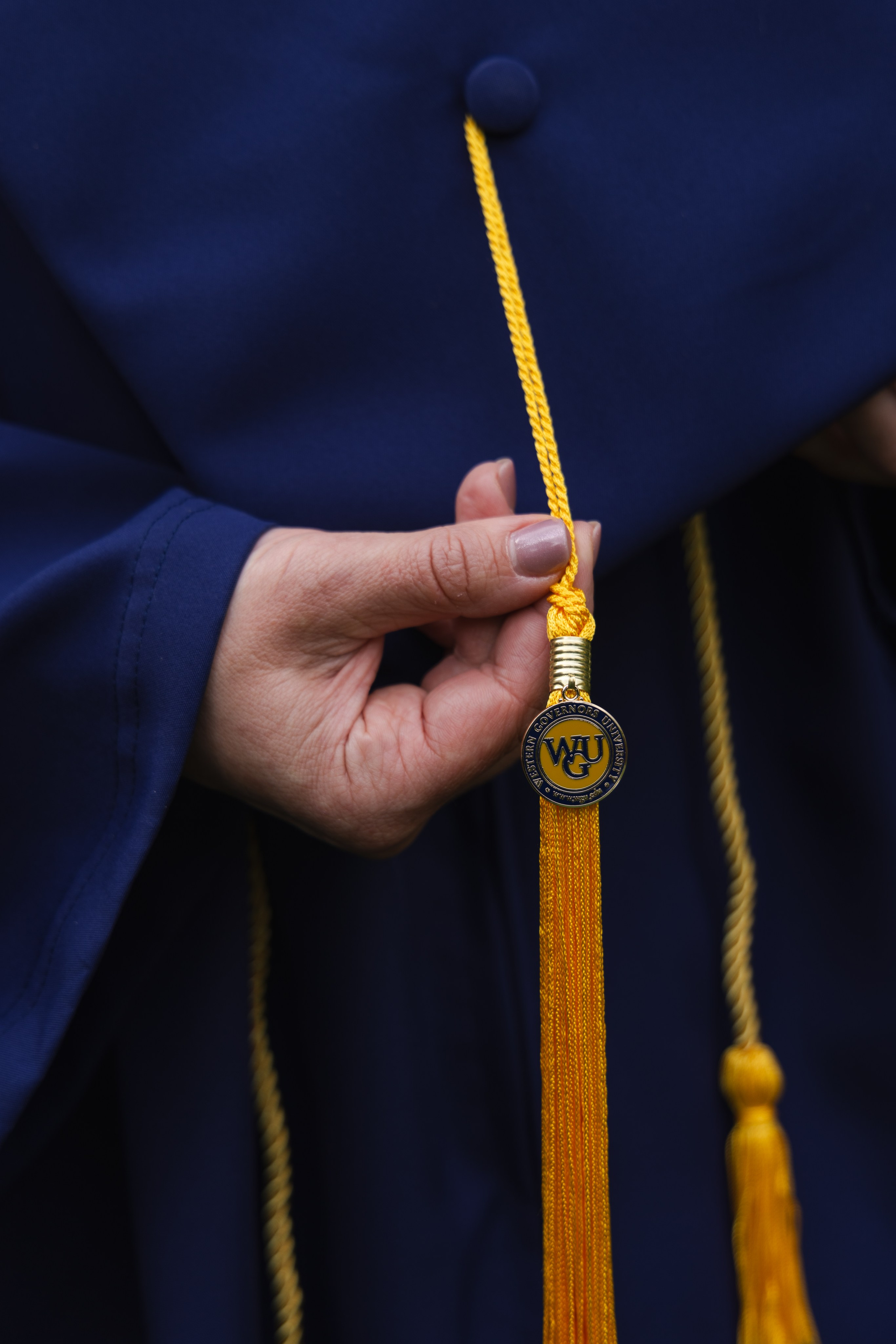 Graduation. Eikanmedia | Photographer and videographer capturing weddings, families, engagements, pregnancy & newborns | Vancouver, WA | USA