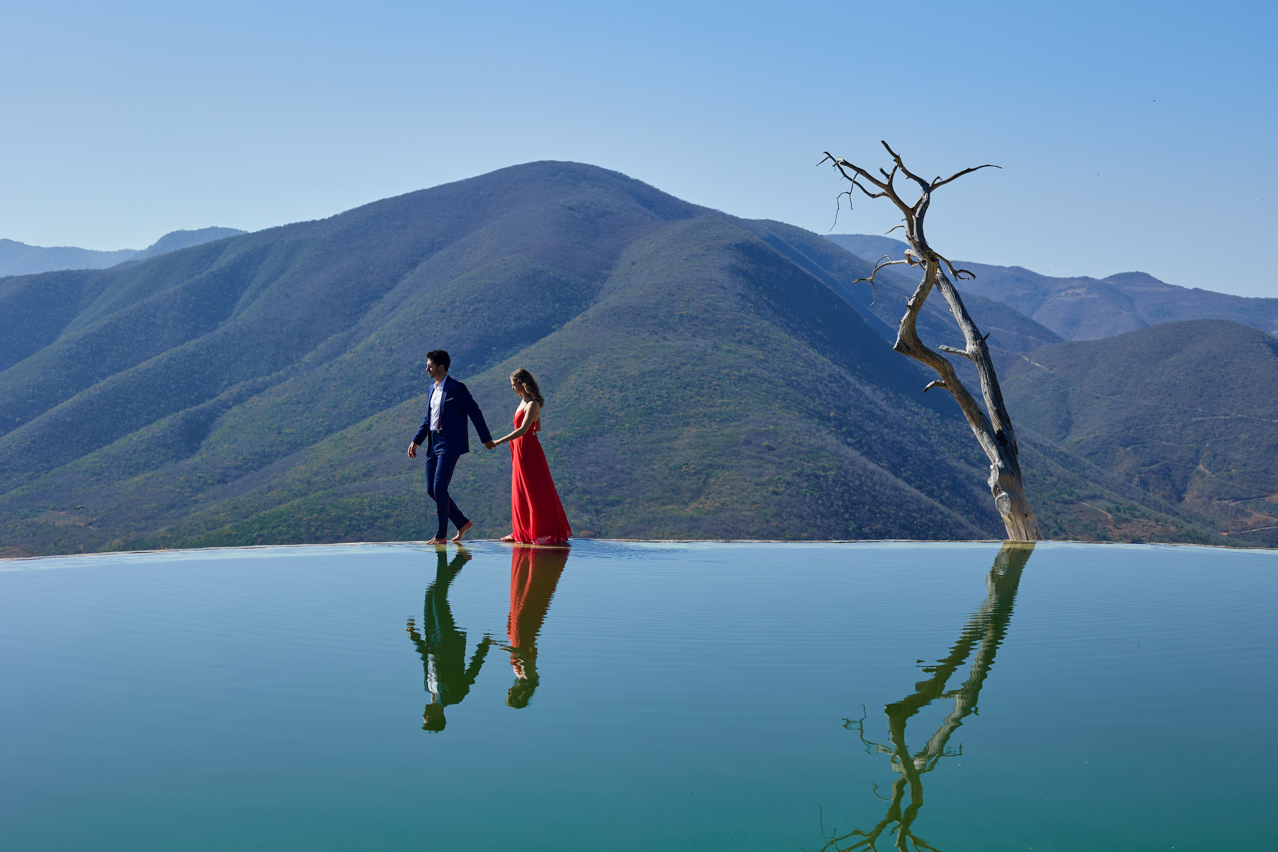 Love in Mexico. Amazing photo session at a time convenient for you. Y