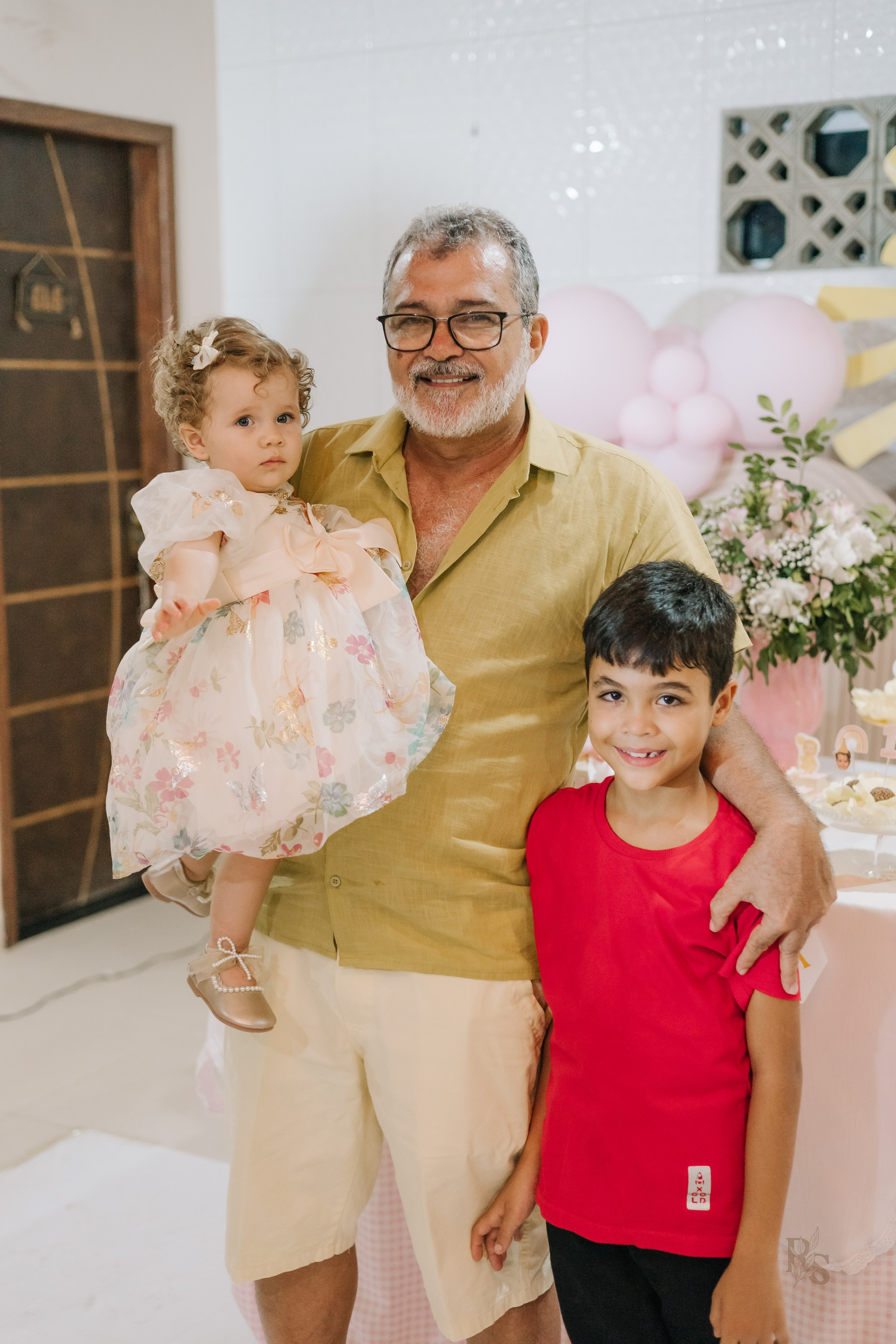 Aurora — 1 ano. Fotógrafo Richard Silvestre — Casamentos na Bahia