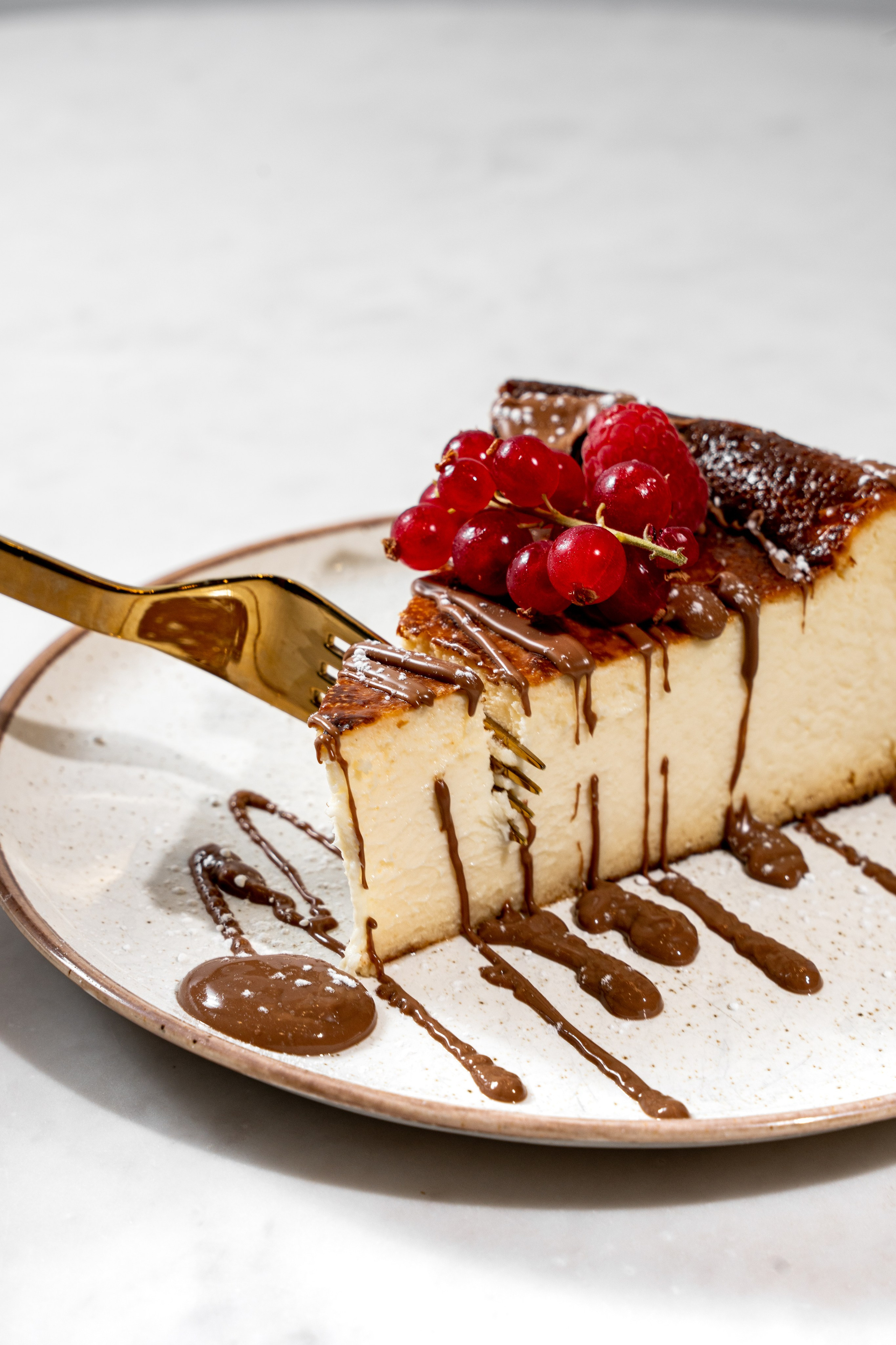 FOOD PHOTO. Photo and video production. Editing & retouching services. Training