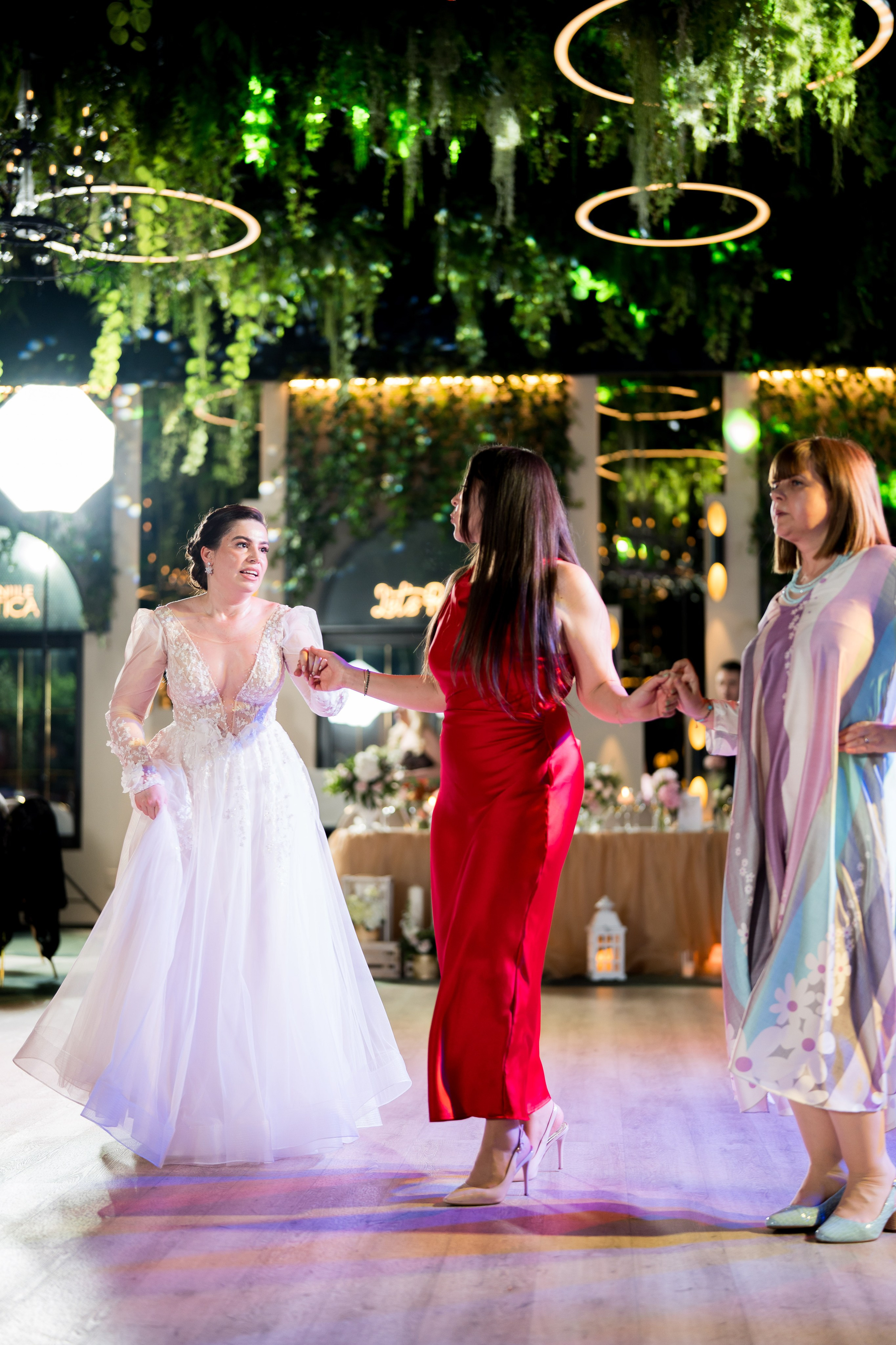 PARTY. Gabriel Florea — Fotograf nuntă București