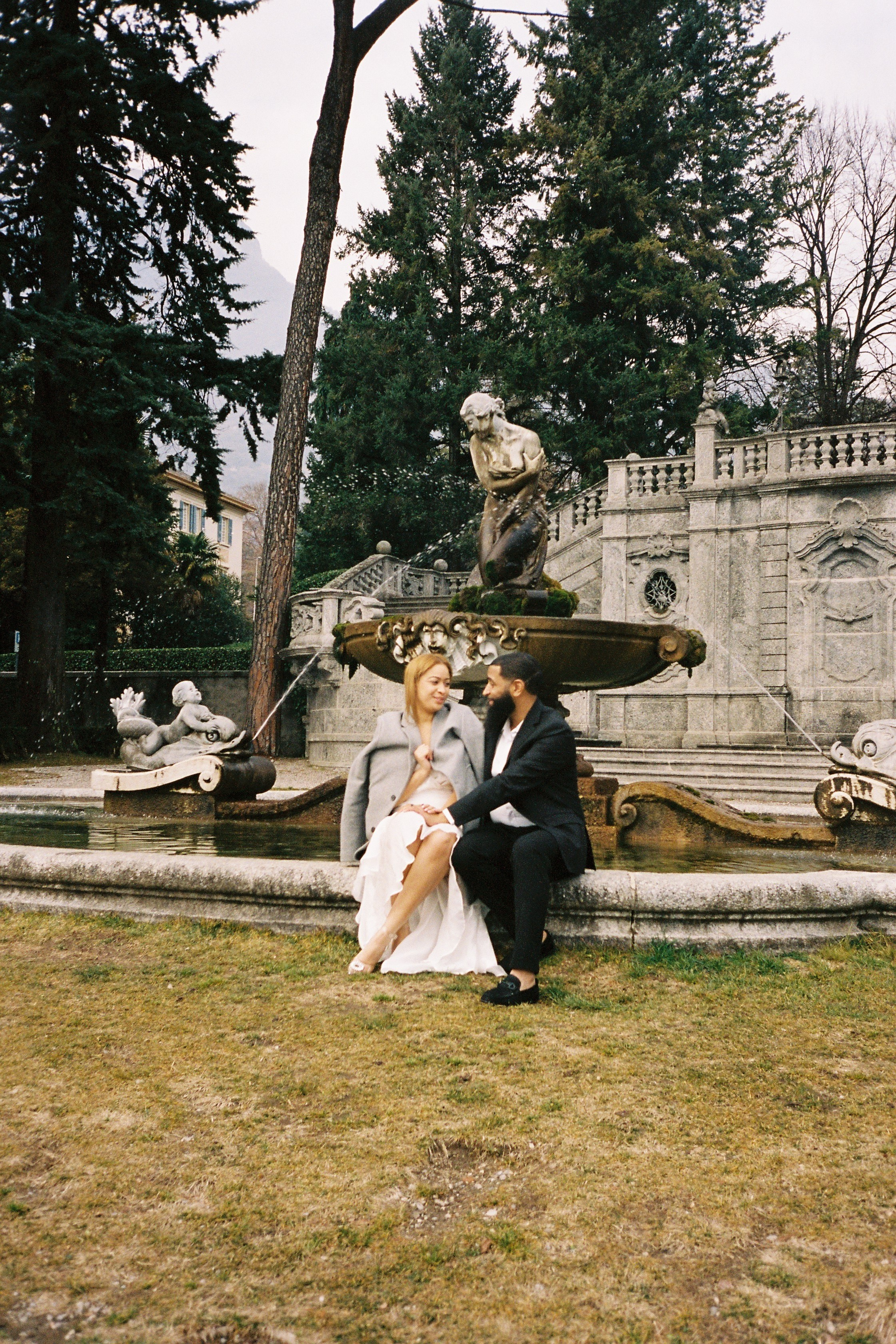 Lake Como Elopement | Sneak Peek. Wedding photographer in Italy