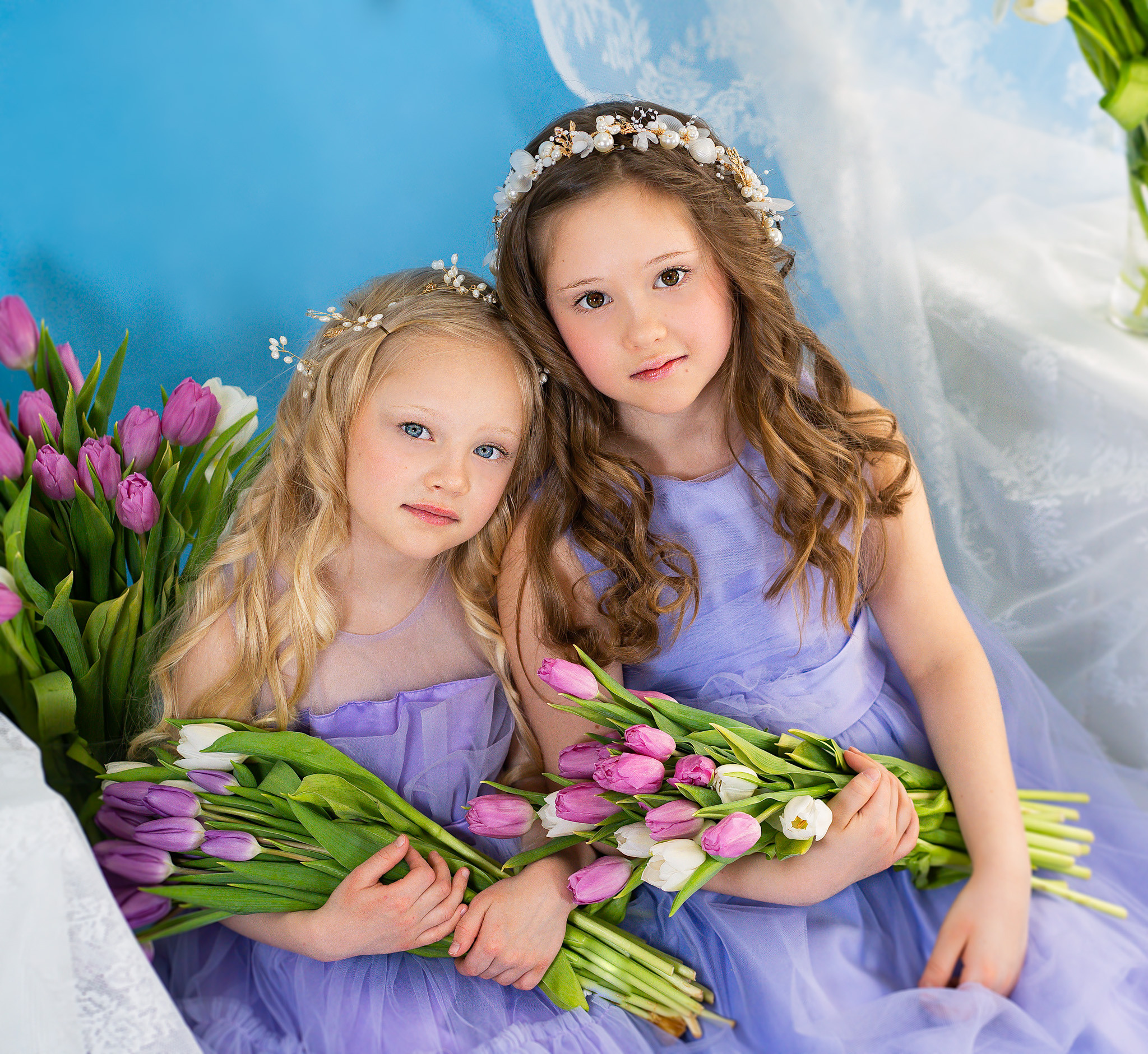 Sasha and Arina. Vancouver Kids Photographer