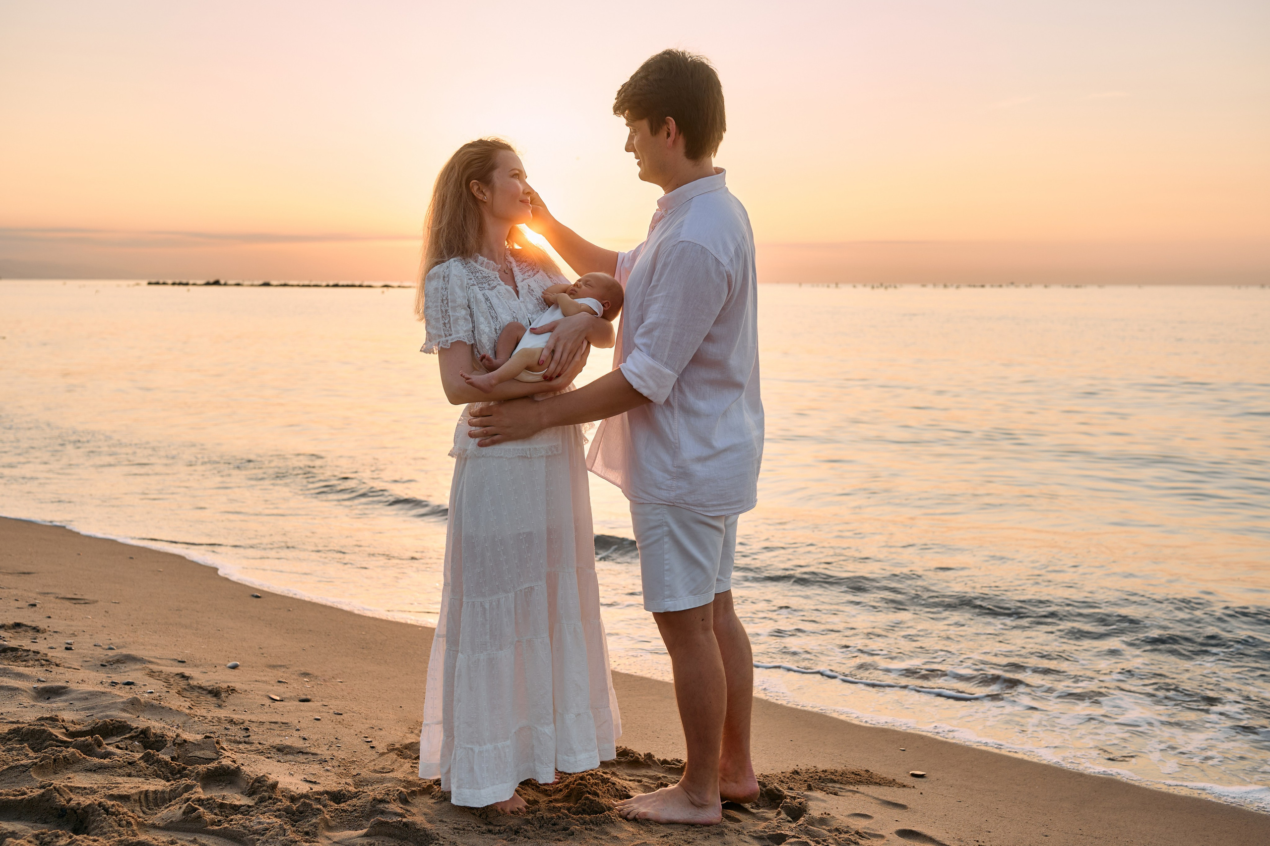 Description of the beach and sea location for a love-story or individual photo shoot in Barcelona, examples of photos. POSTCARD.BCN Photographer Kate in Barcelona. Love-story, family or individual photo shoots