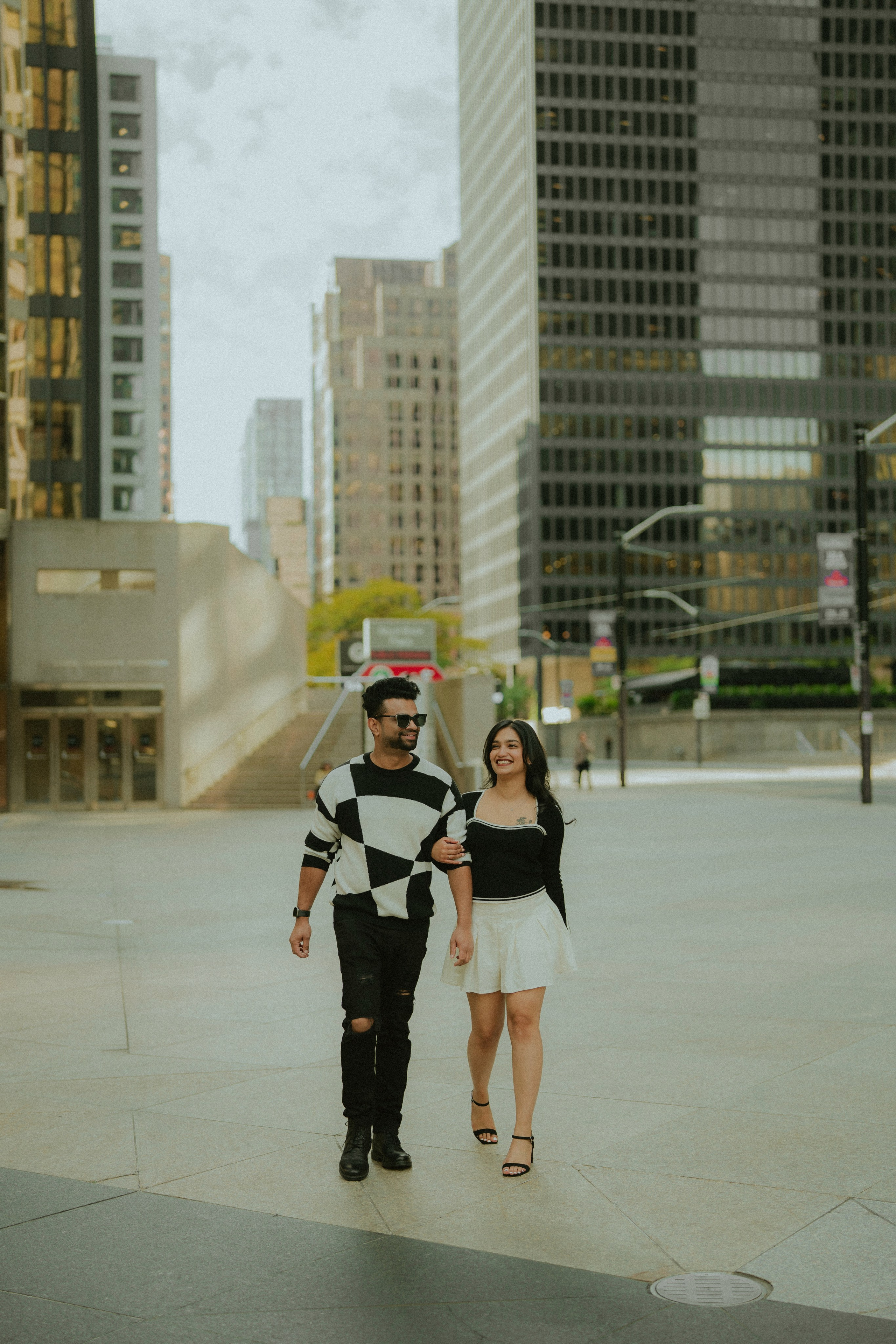 Downtown Romance at Toronto. Fine art Wedding Photographers in India & Canada