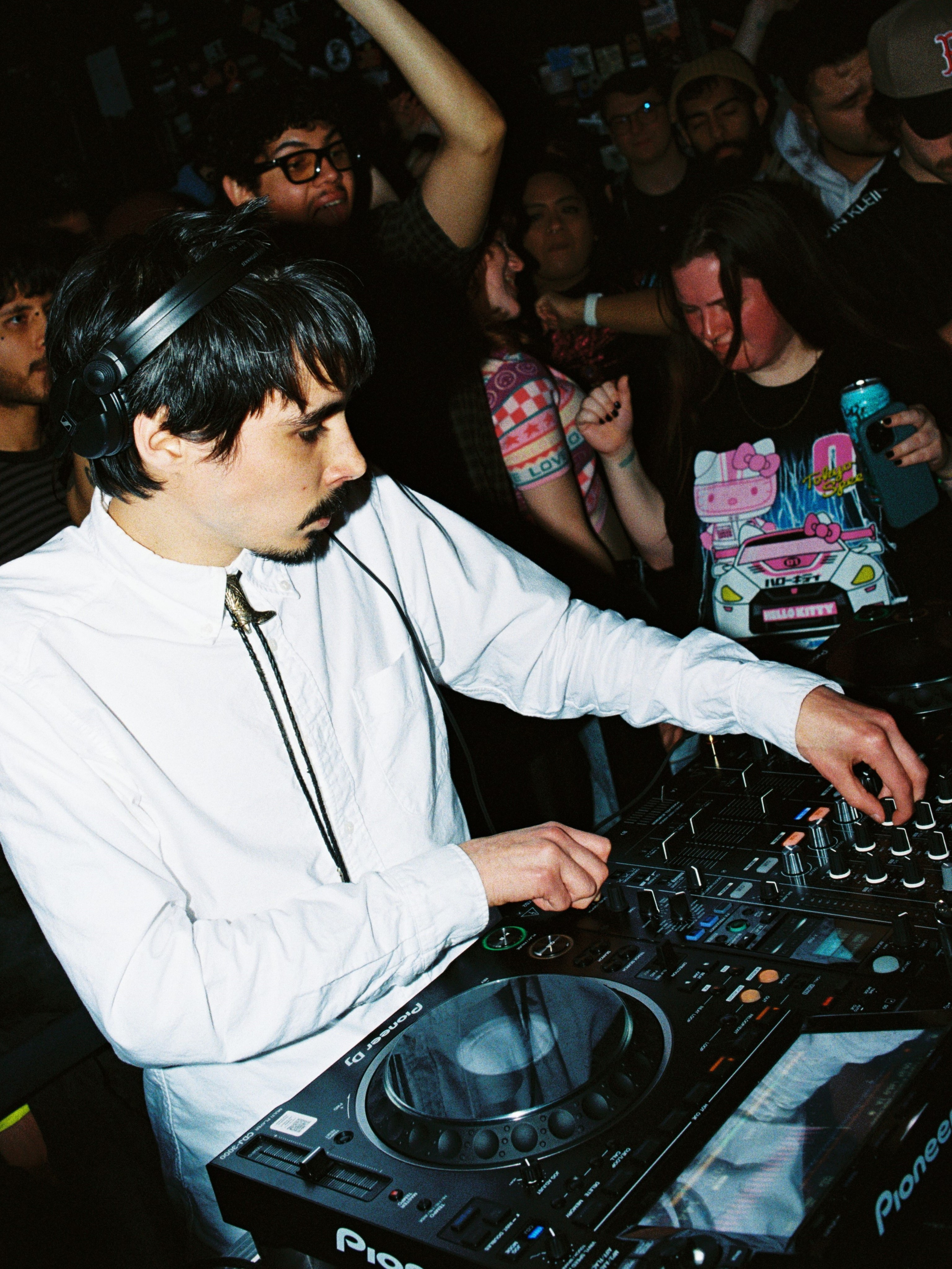 MUSIC AND EVENT. 35mm Photography by Brad Zgonena based in Chicago, IL