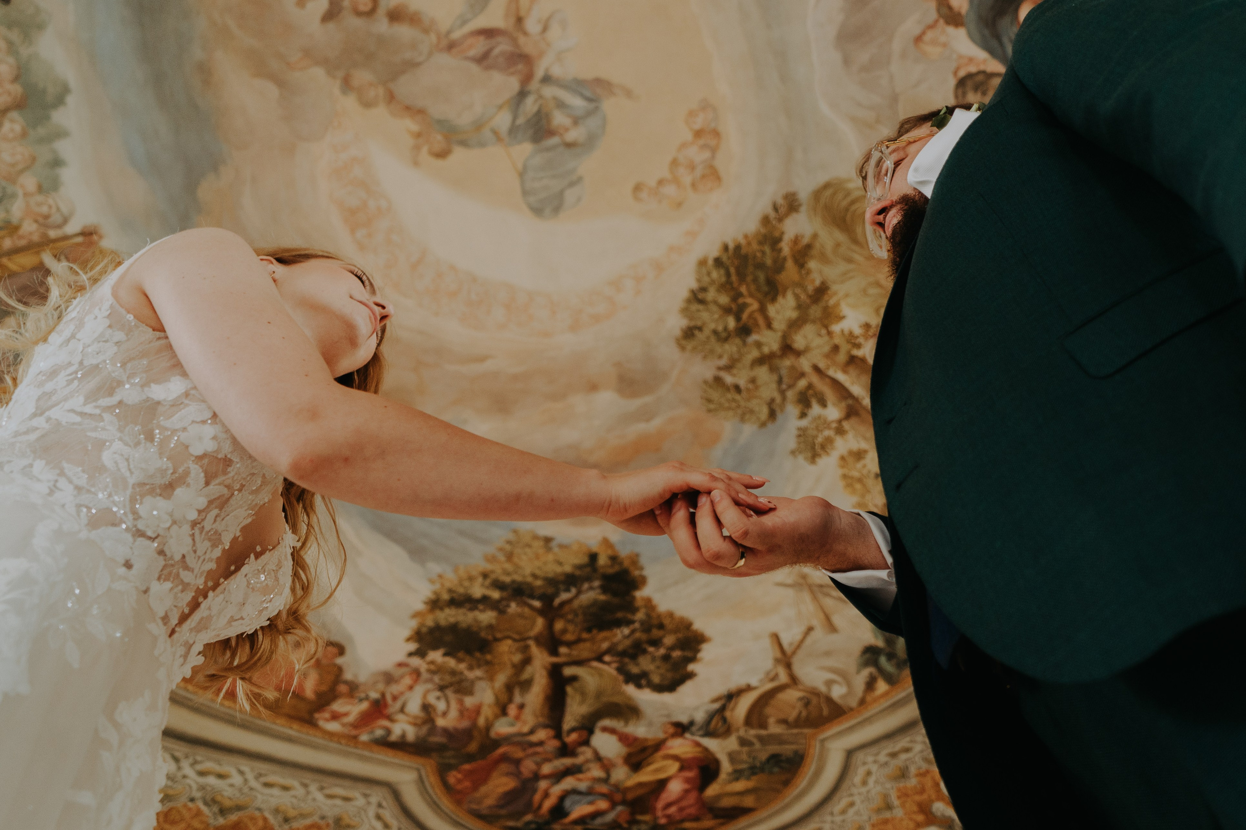 Klasztor Cystersów w Lubiążu: Plener ślubny Oli i Rafała. Fotograf ślubny Śląsk – reportaż ślubny | KarkowskaFoto