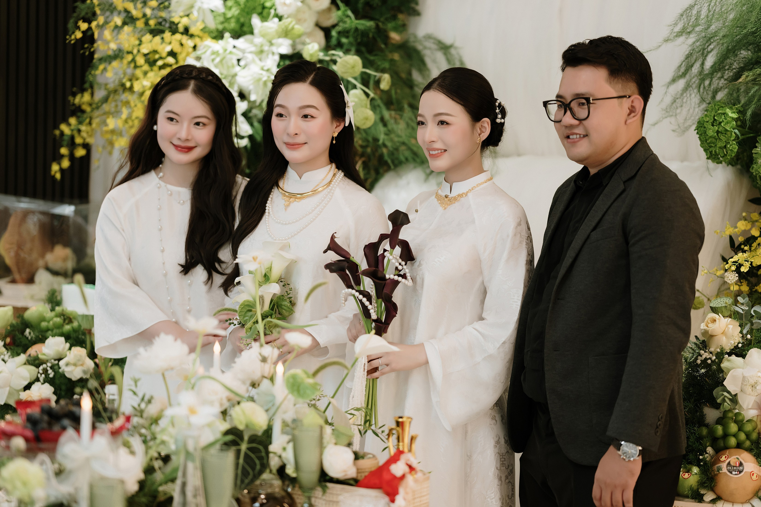 Engagement | NHI + LUAN & LINH + QUY. Saigon Wedding Present | Art Beyond Moments