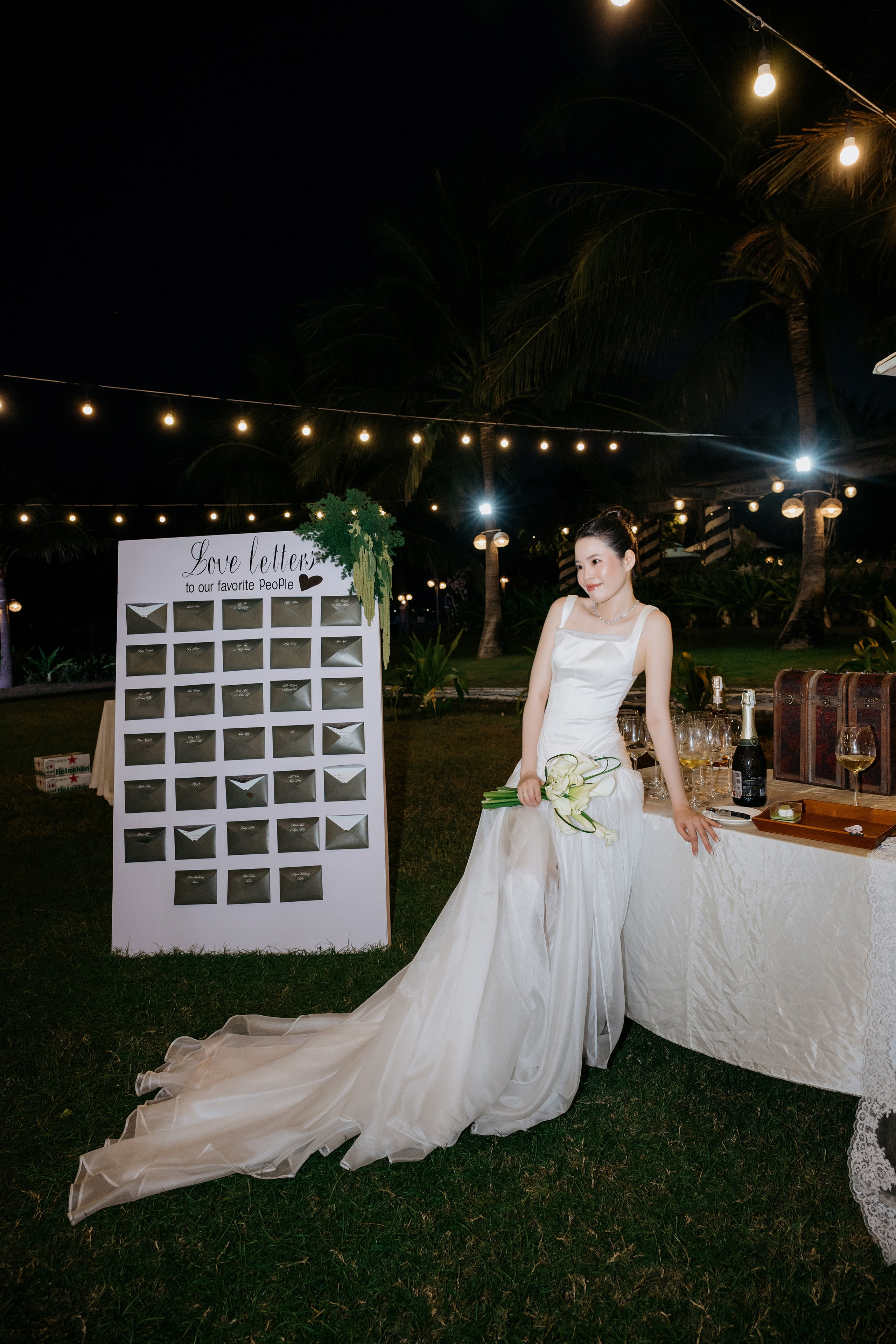 DIEU & THINH/Destination Wedding. Nhiếp ảnh gia đám cưới hàng đầu tại Thành Phố Hồ Chí Minh