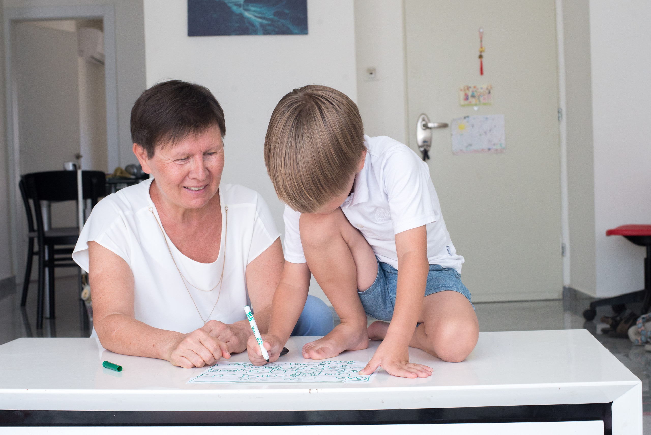 Катя, Андрей Мирон и Лео. Визуальный брендинг