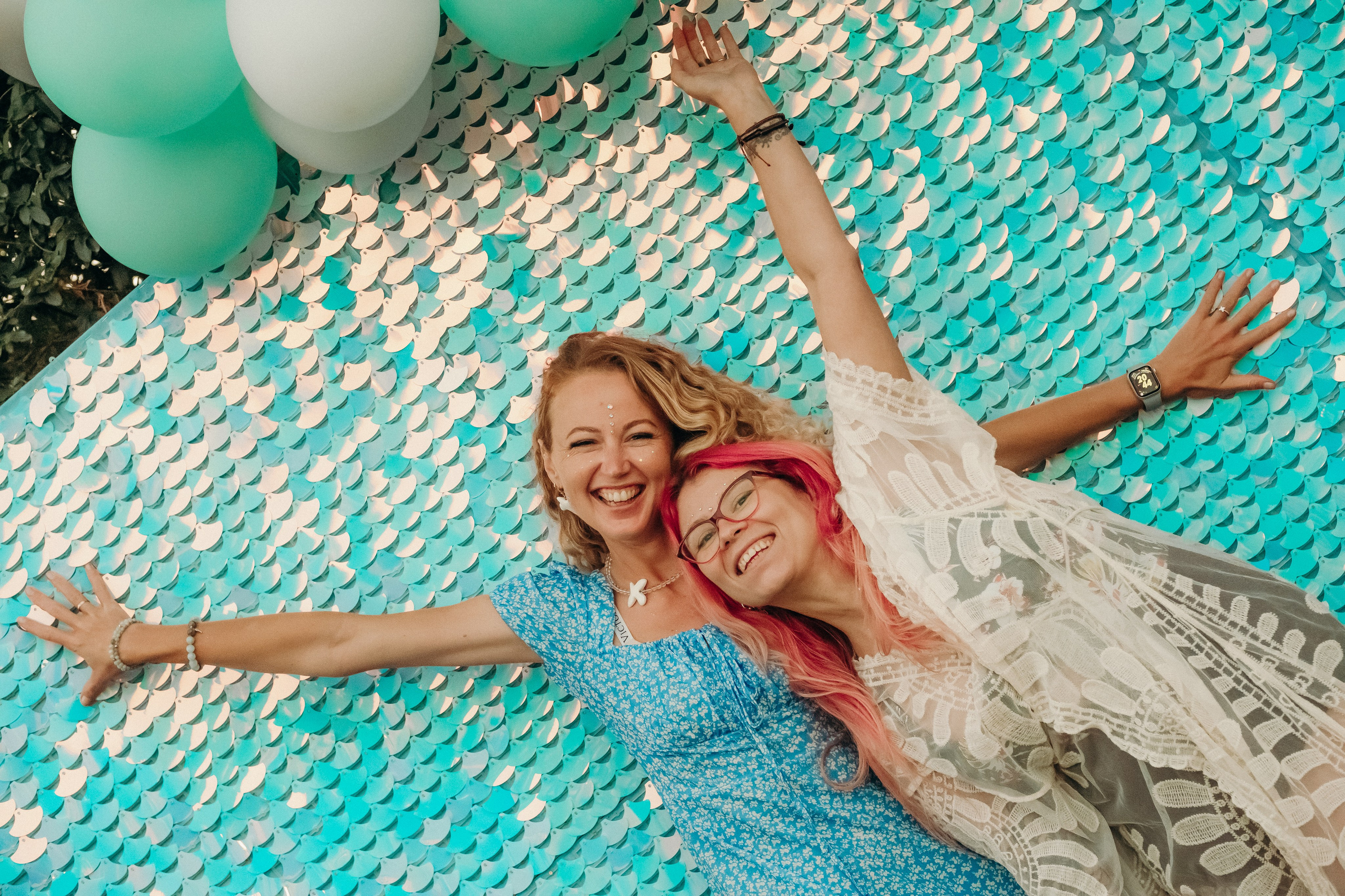 Pool party in  High Villa.  Cascais Sintra Lisbon. Валерія Сичова. Сімейний та репортажний фотограф в Португаліі