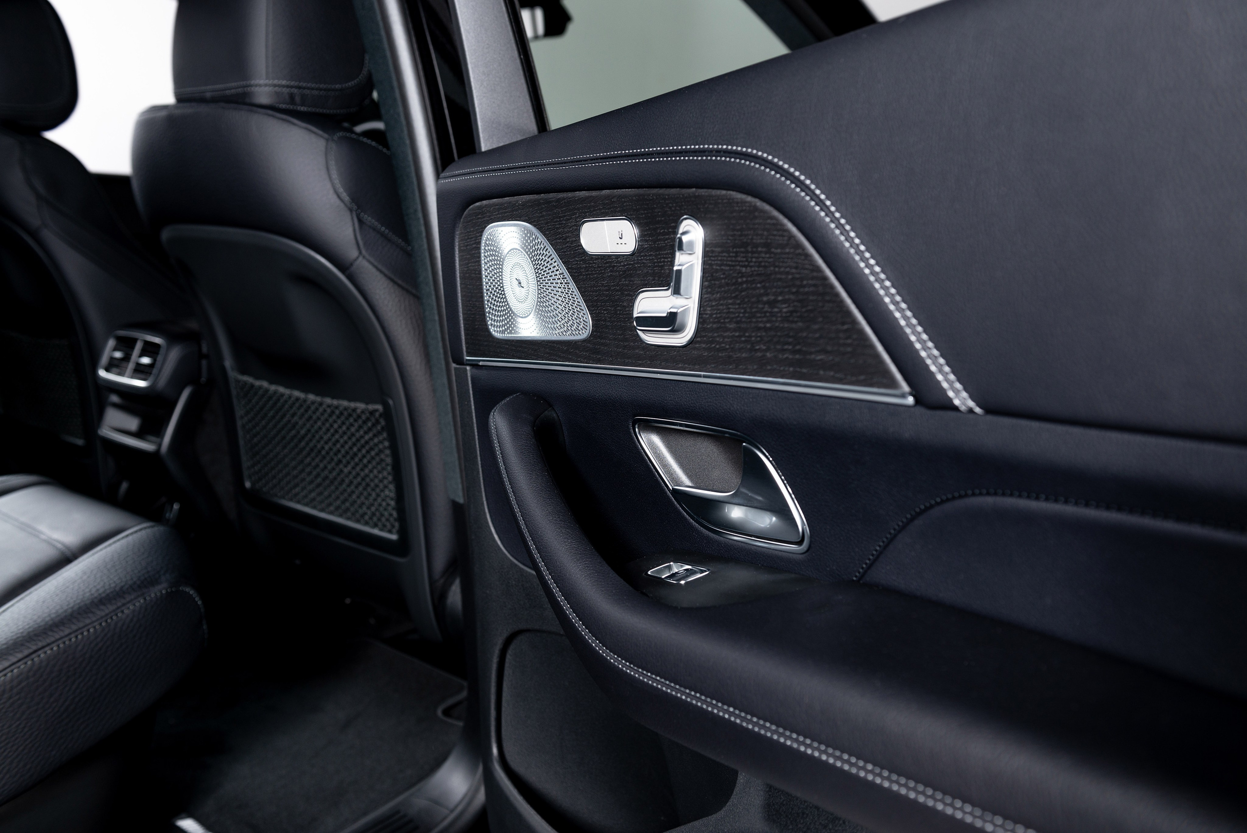 Автомобильная фотосъемка Mercedes GLS в студии. FOTÓGRAFO MÉXICO QUINTANA ROO