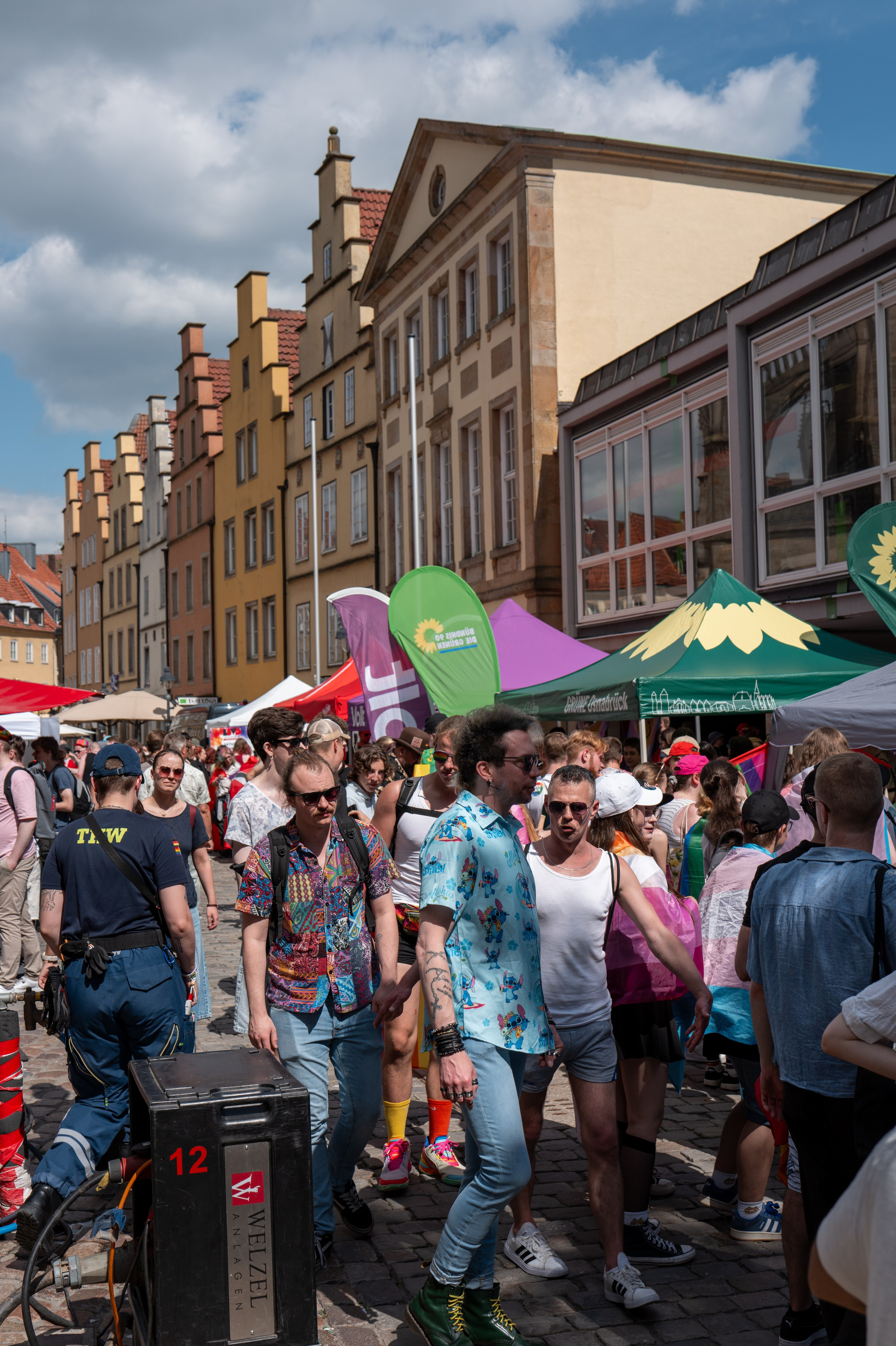 A little bit of street and CSD in Osnabrück. URBANSTREETFILES.ART