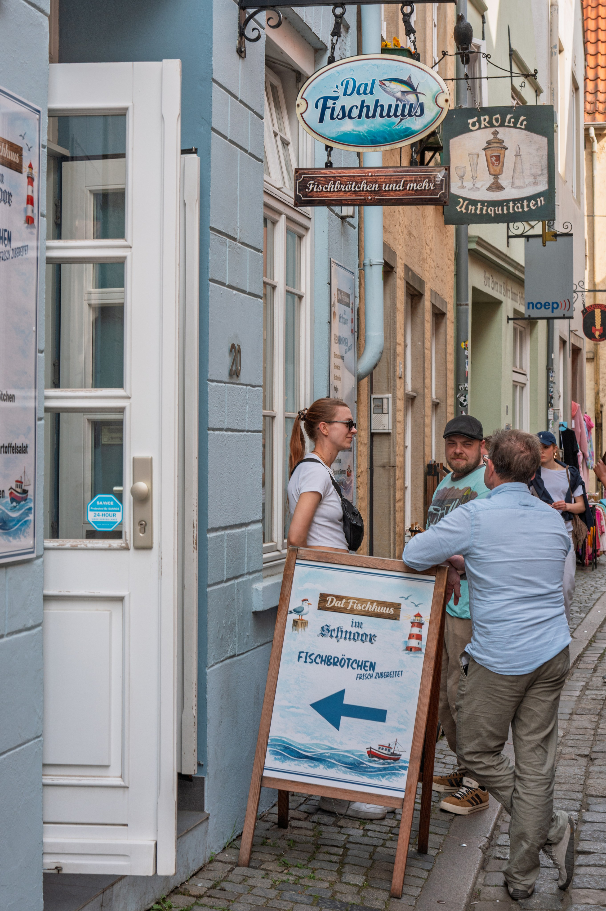 A little bit of street in Bremen #5. URBANSTREETFILES.ART