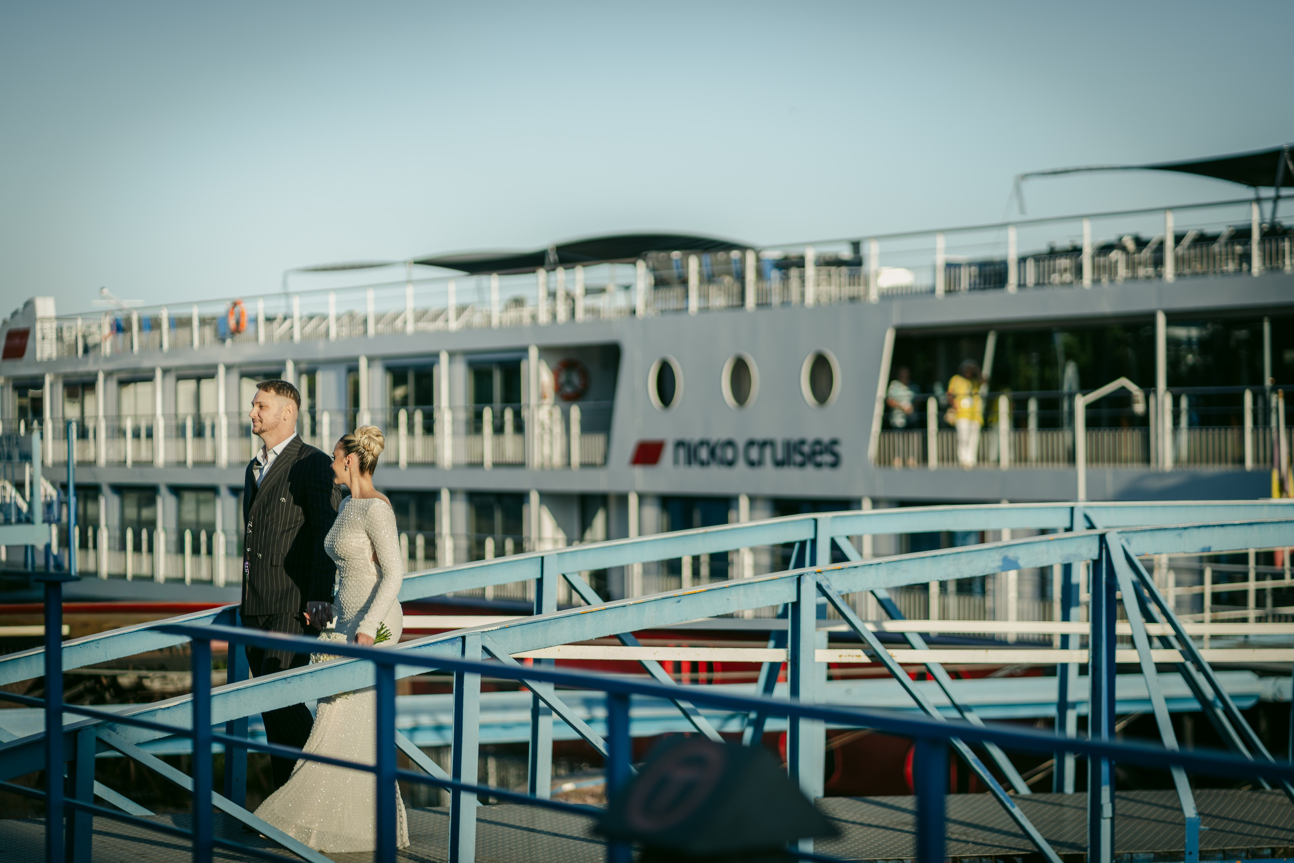 Cununia civilă a lui Tudor și Mădălina – eleganță, emoție și lumină. Event, portrait, and lifestyle photographer