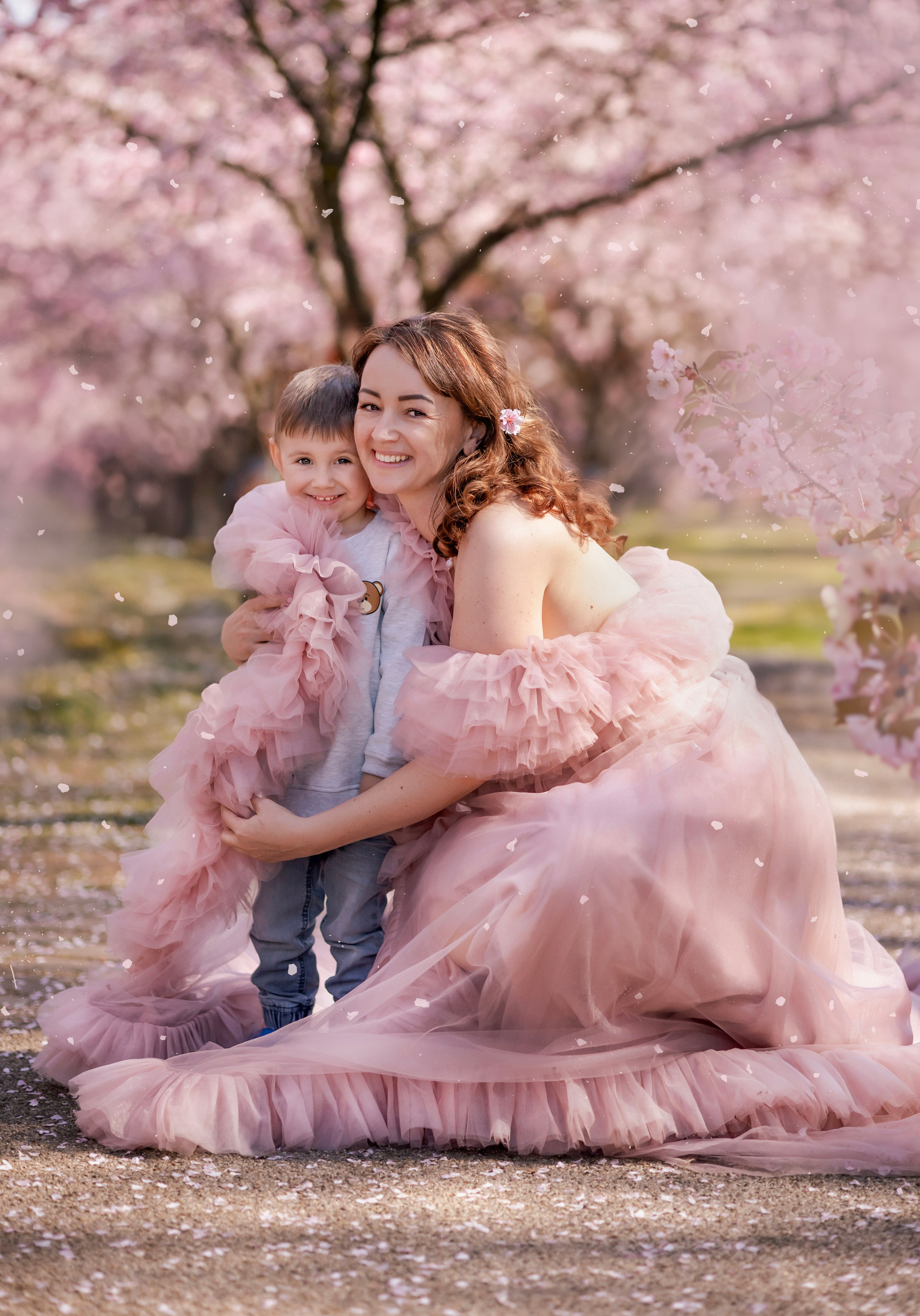 Cherry Blossoms in Munich. Photographer in Munich