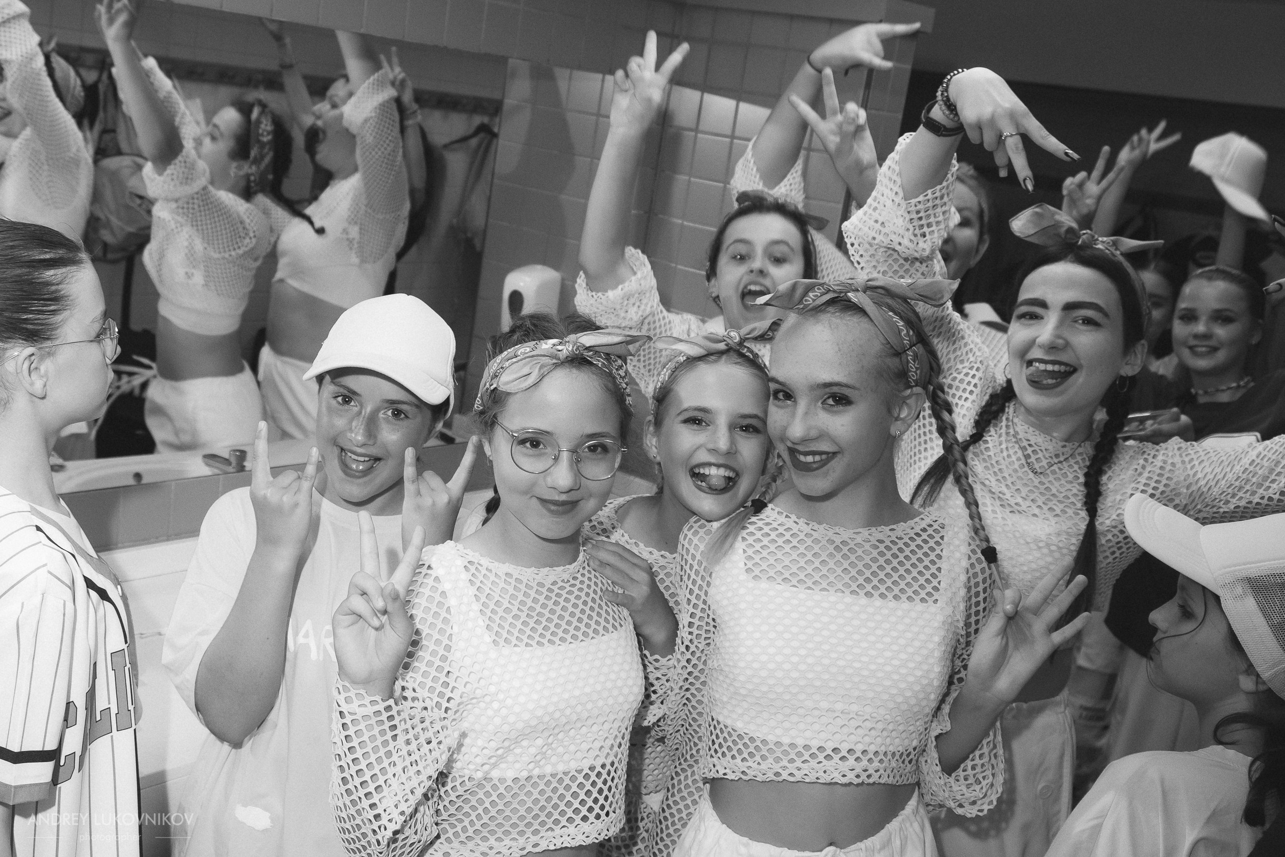 Entre bastidores del concierto final de Like Dance: momentos brillantes tras las cámaras