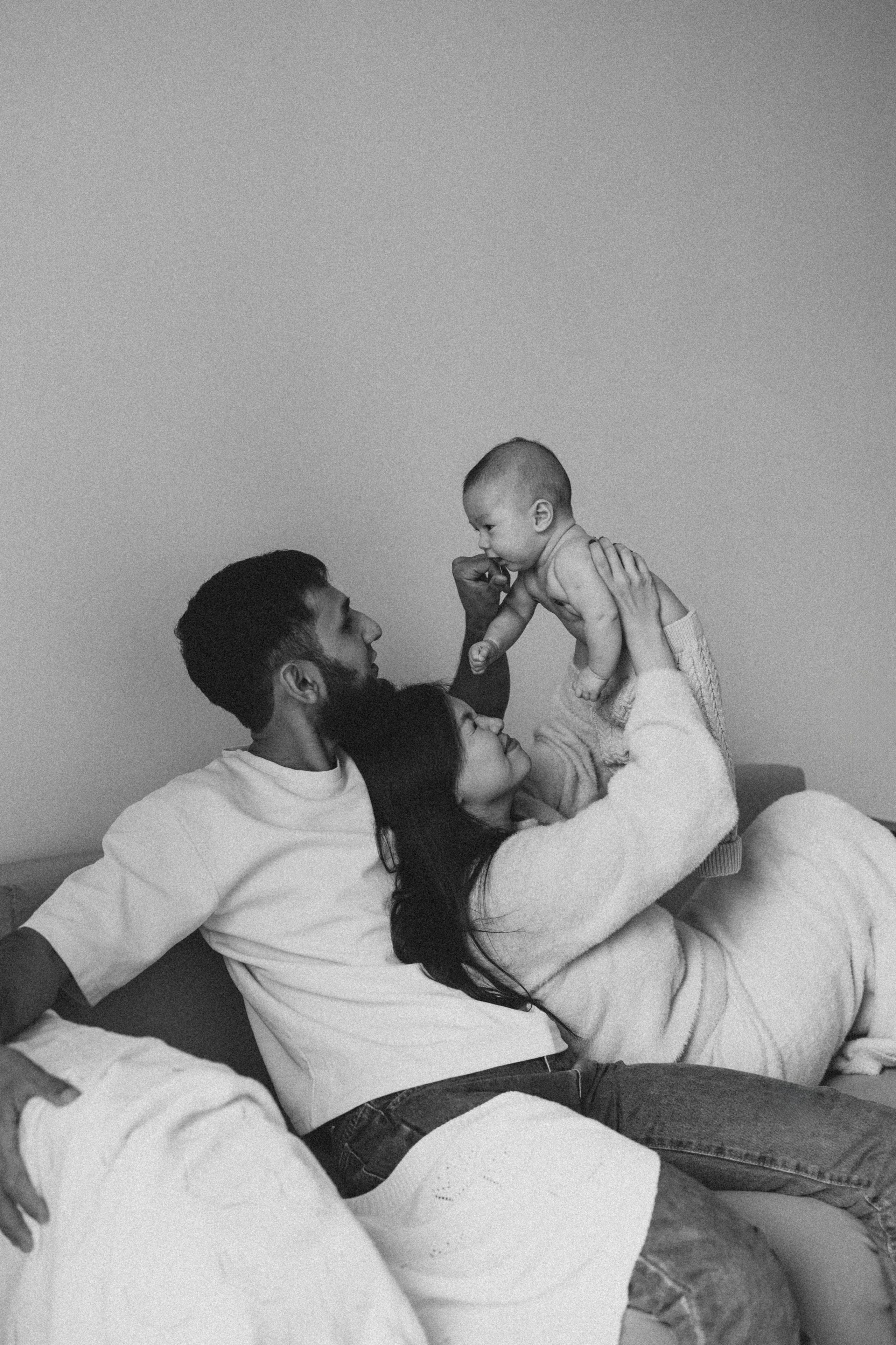 Candid family story. Birth, Family, Newborn photographer in Dubai| Eliza Baitikova