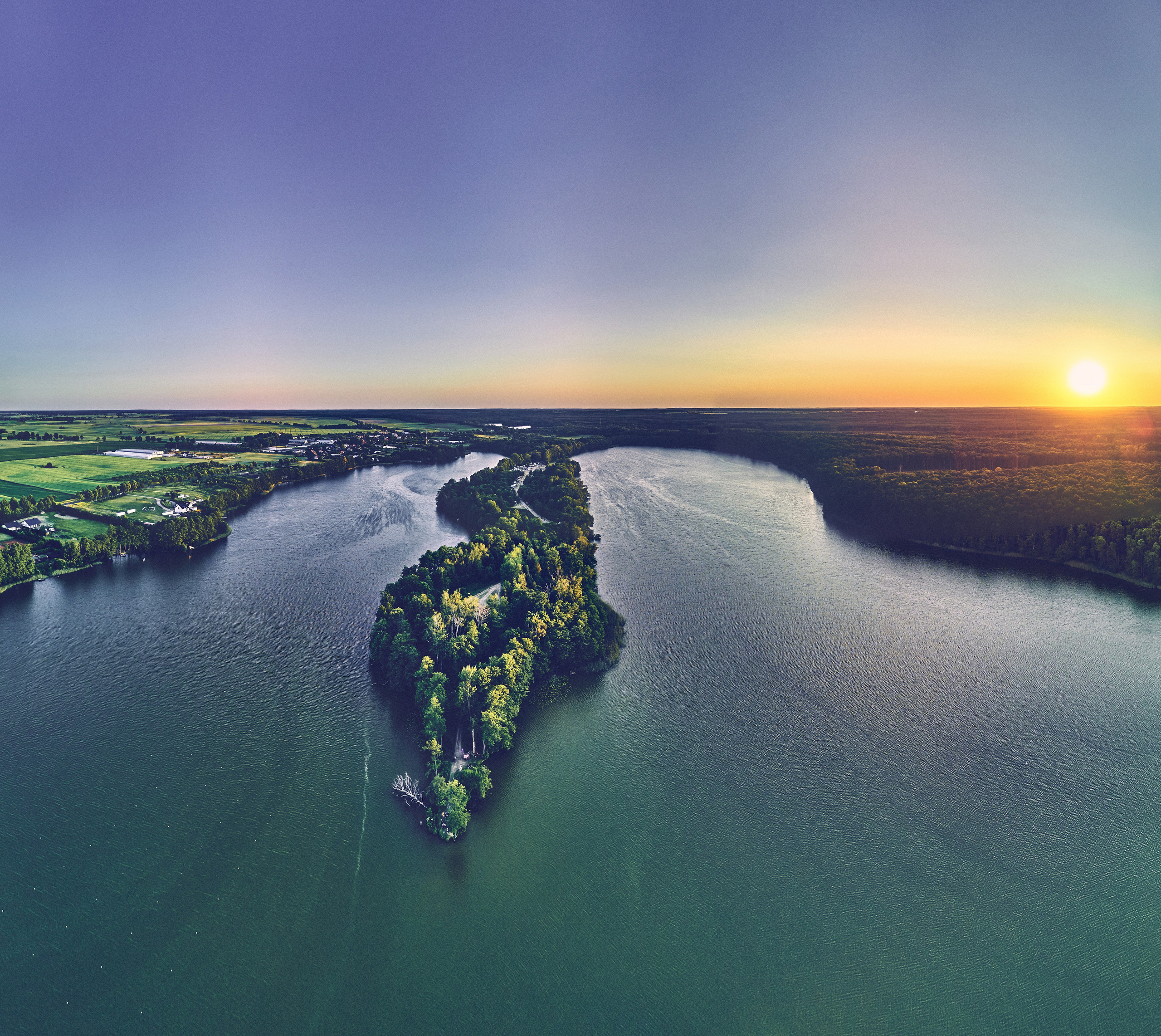 FRUN Freedom Universe — 2023. Andriej Szypilow — Photography & Videography