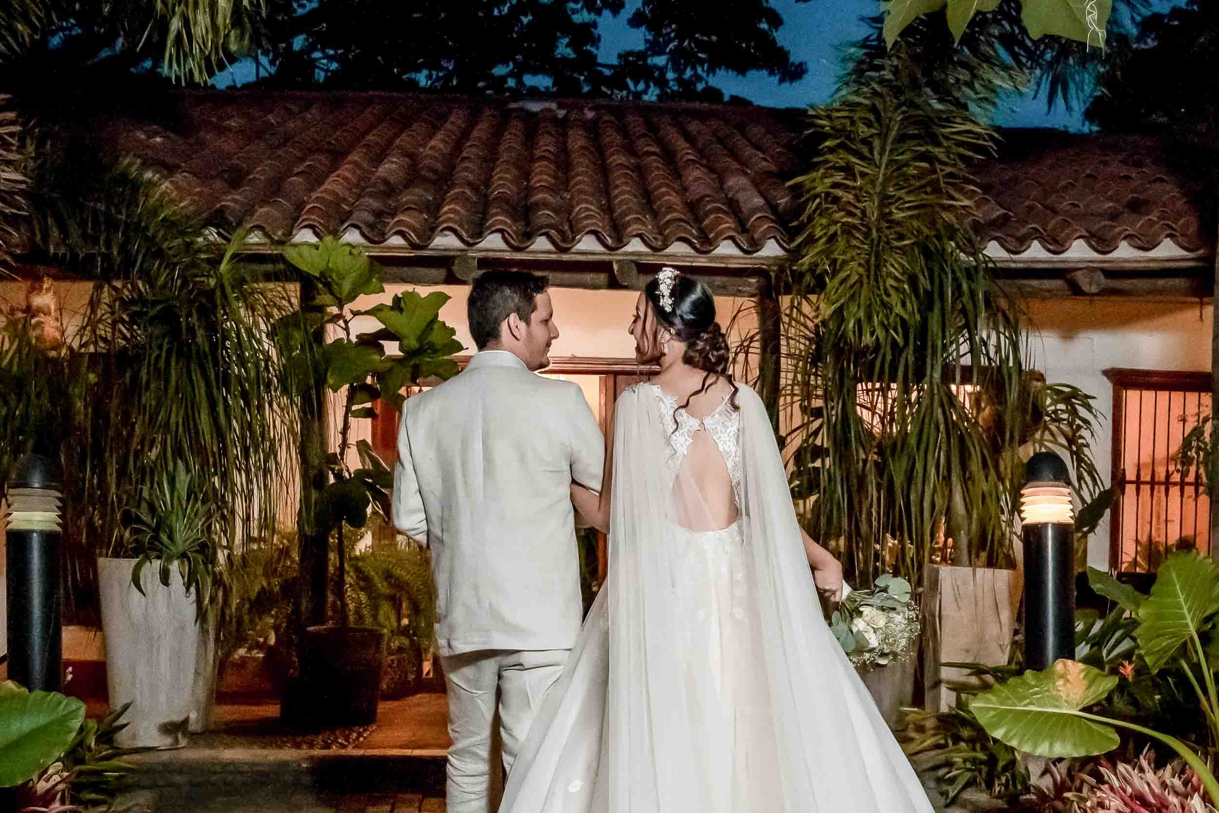 Boda en Cali. Hacienda Entre Rios - Daniela & Rodrigo. Karen Ortiz Photography / Fotógrafo profesional en Cali - Colombia