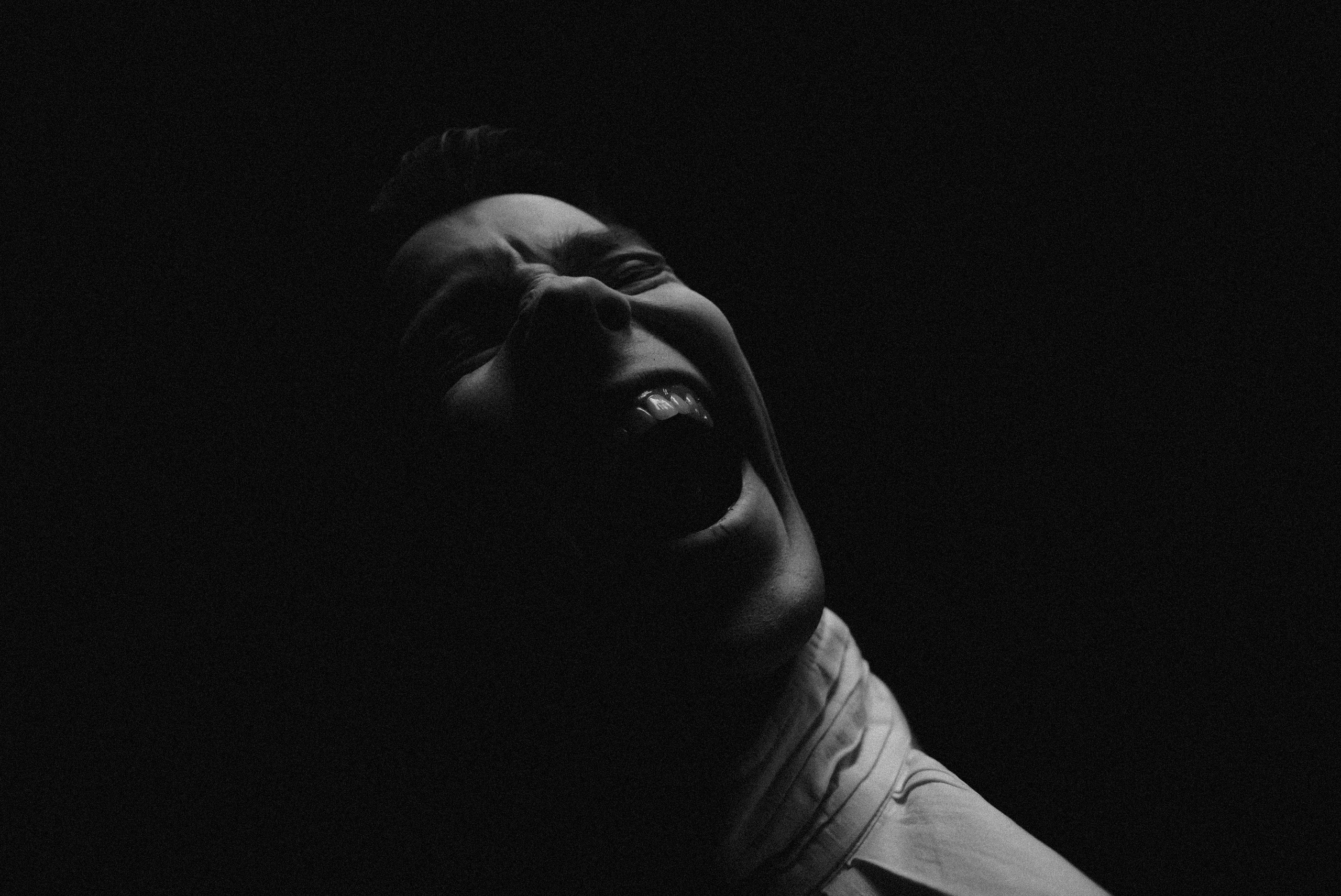 ВАМПИРЫ ДЕКОНСТРУКЦИЯ. Стрит-фотография, полная абсурда, идиотизма и красоты