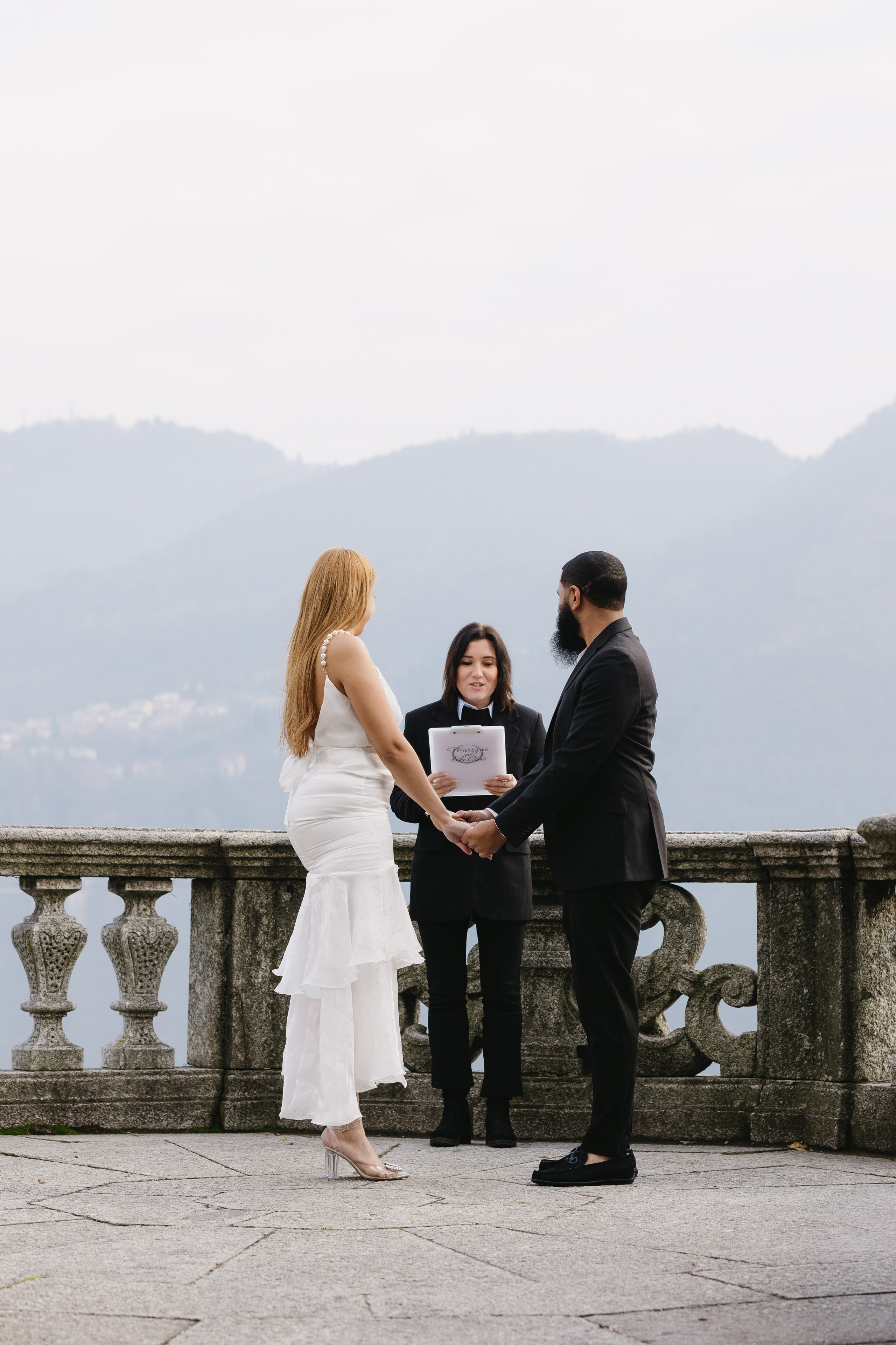 Lake Como Elopement | Sneak Peek. Wedding photographer in Italy