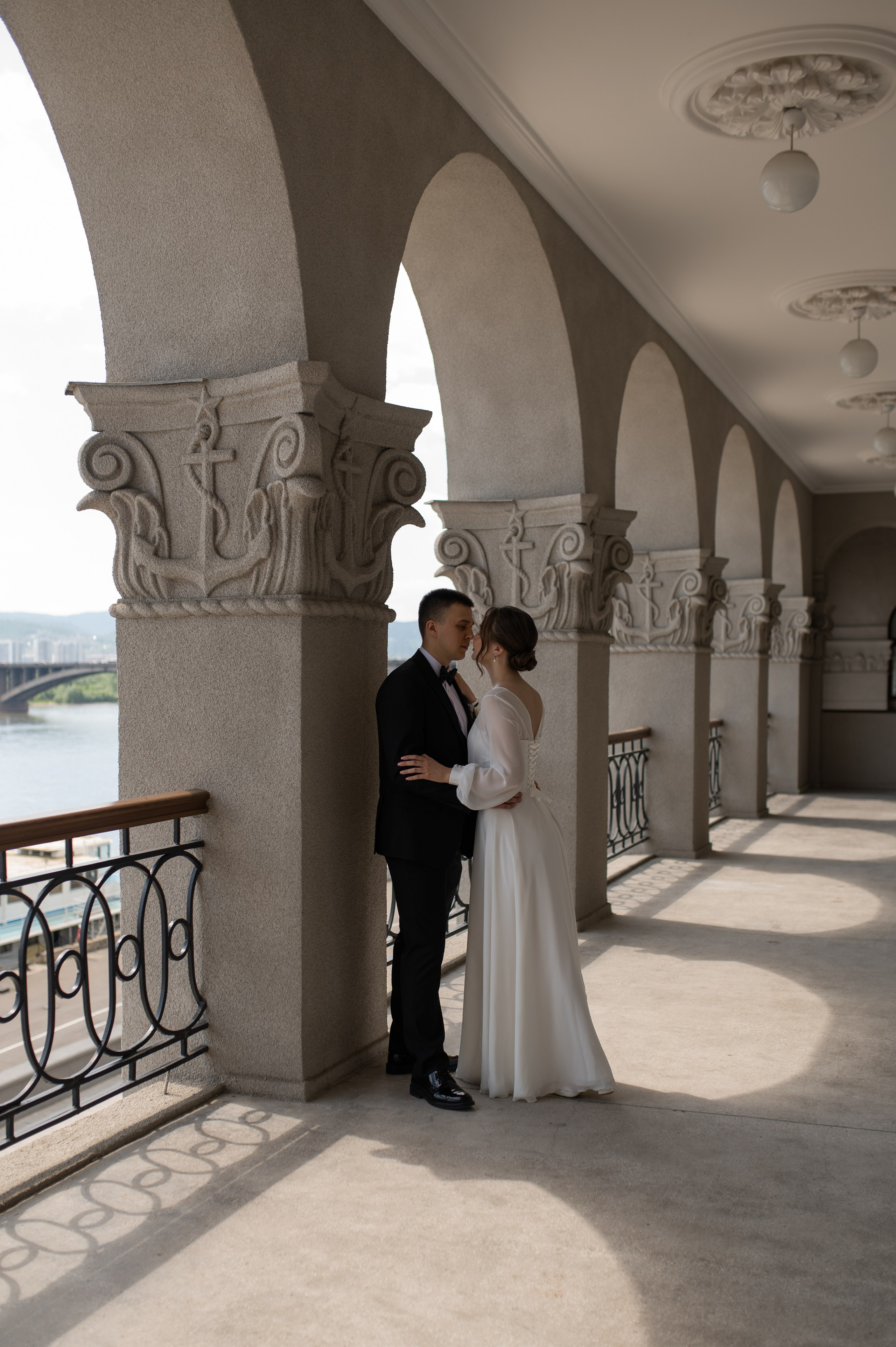 Smile. Wedding and commercial photographer