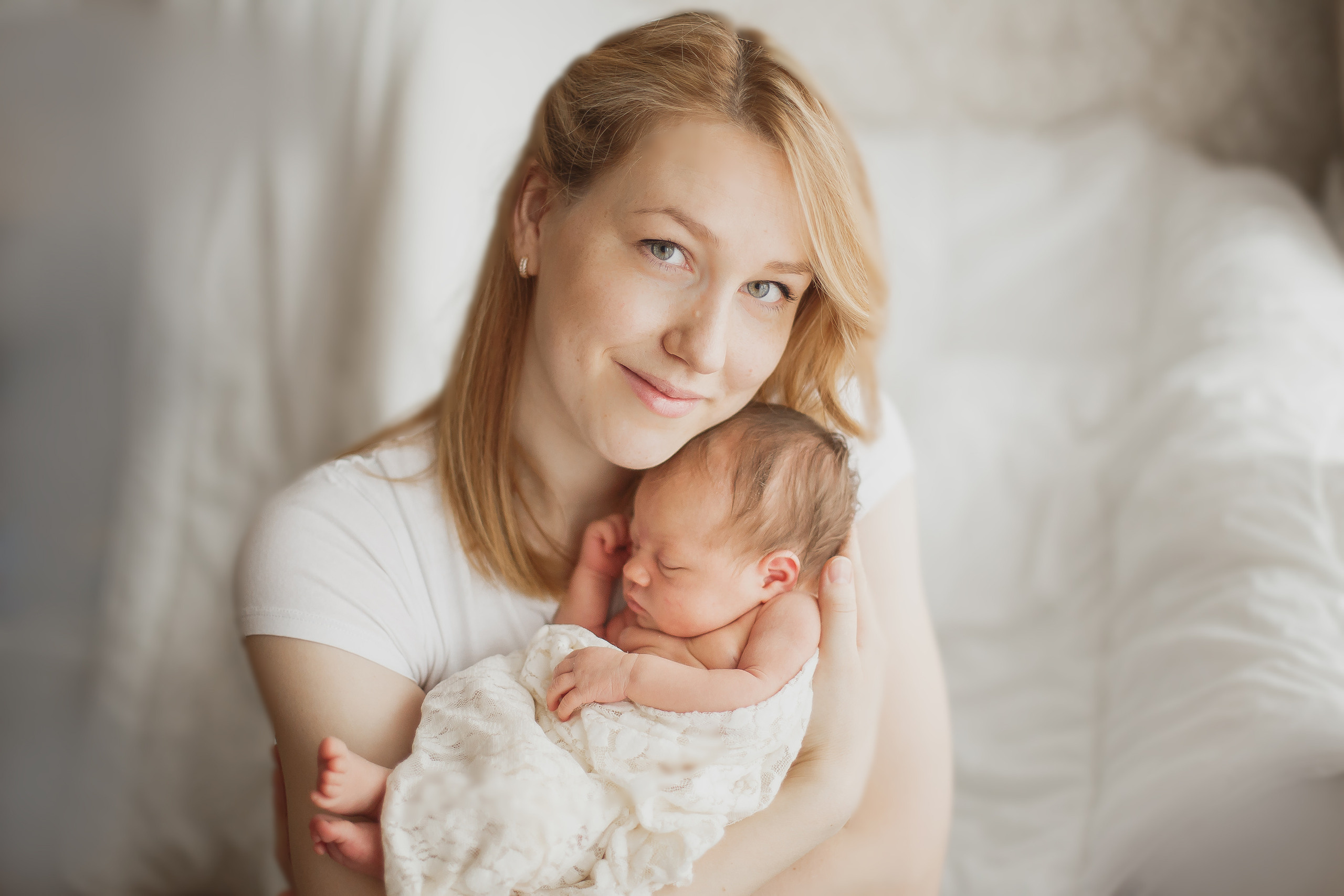 Jaundzimušo. Populārākā kāzu, bērnu un ģimeņu fotogrāfe Latgalē Veronika Lokotko