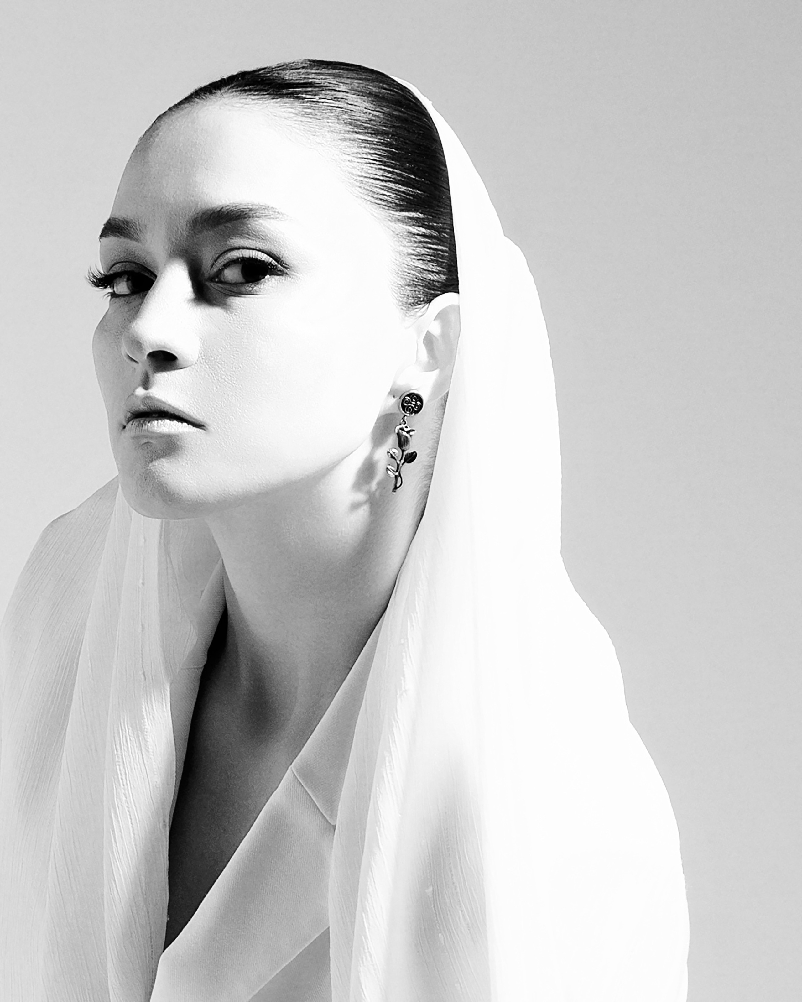 The white rose behind its own eyes. Фотограф Баку Тбилиси