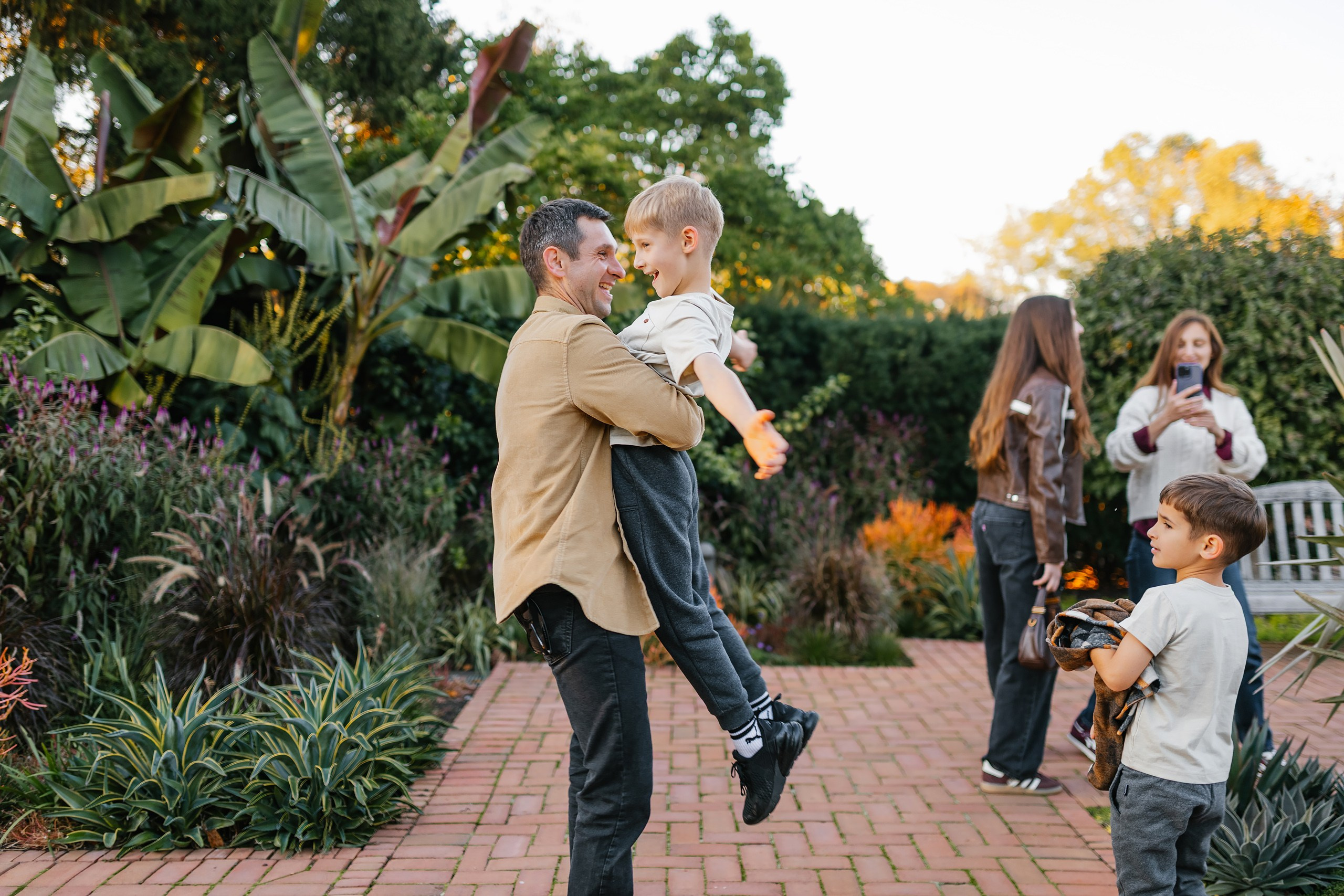 10.26.25 Family Photoshoot. Wedding family event photographer in Chicago Nick Yushevich