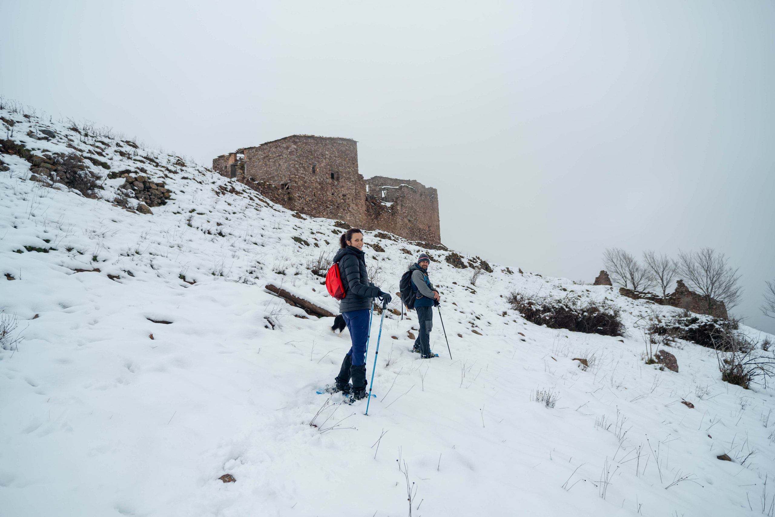 Pueblo abandonado de Montsor nevado. Alba del Norte Studio