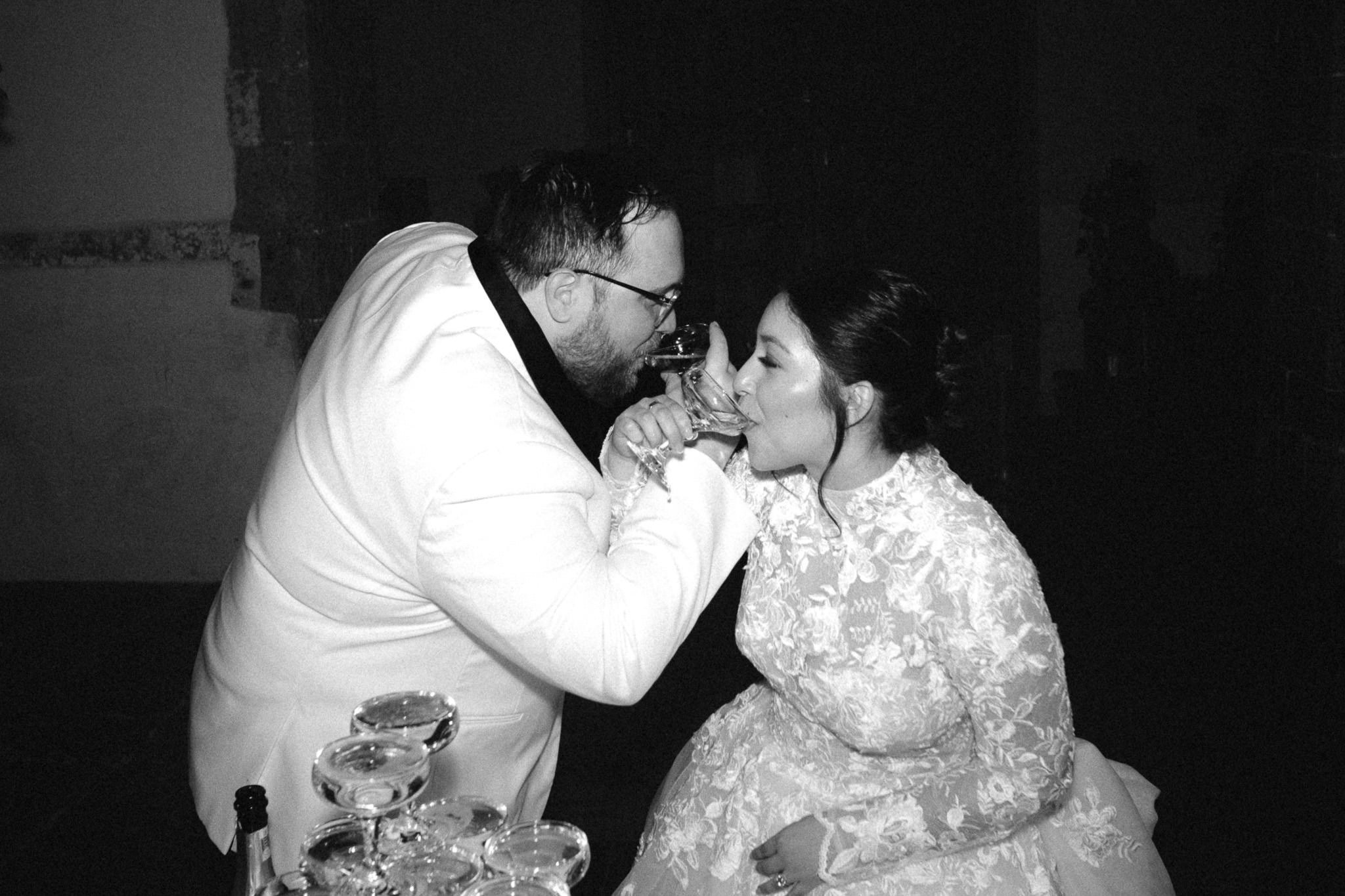 Isavira & Andrew. Wedding and family photographer in Mexico City