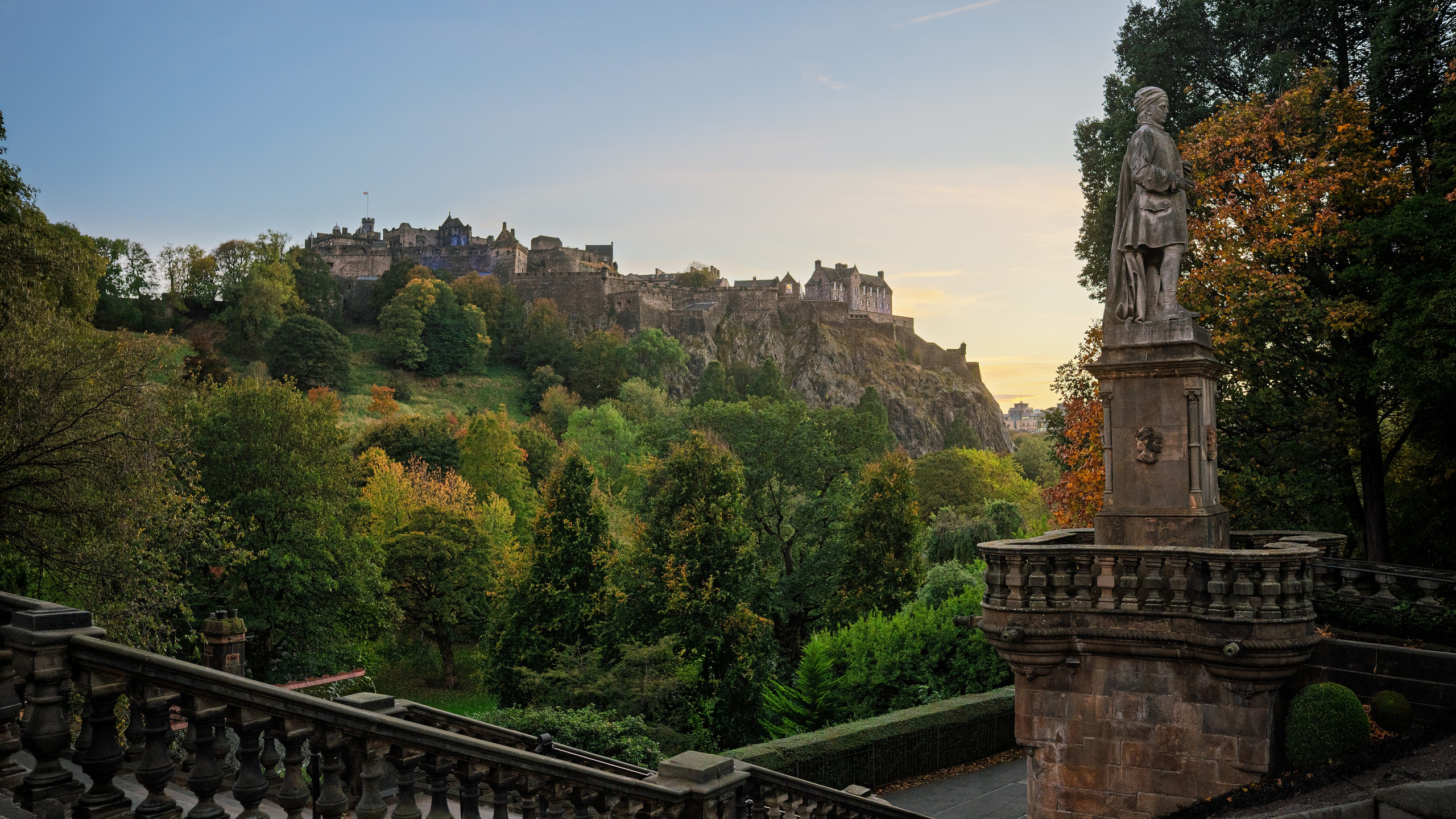 UK 2025. Couple and Family Photographer in Tallinn, Sasha Kaloshin