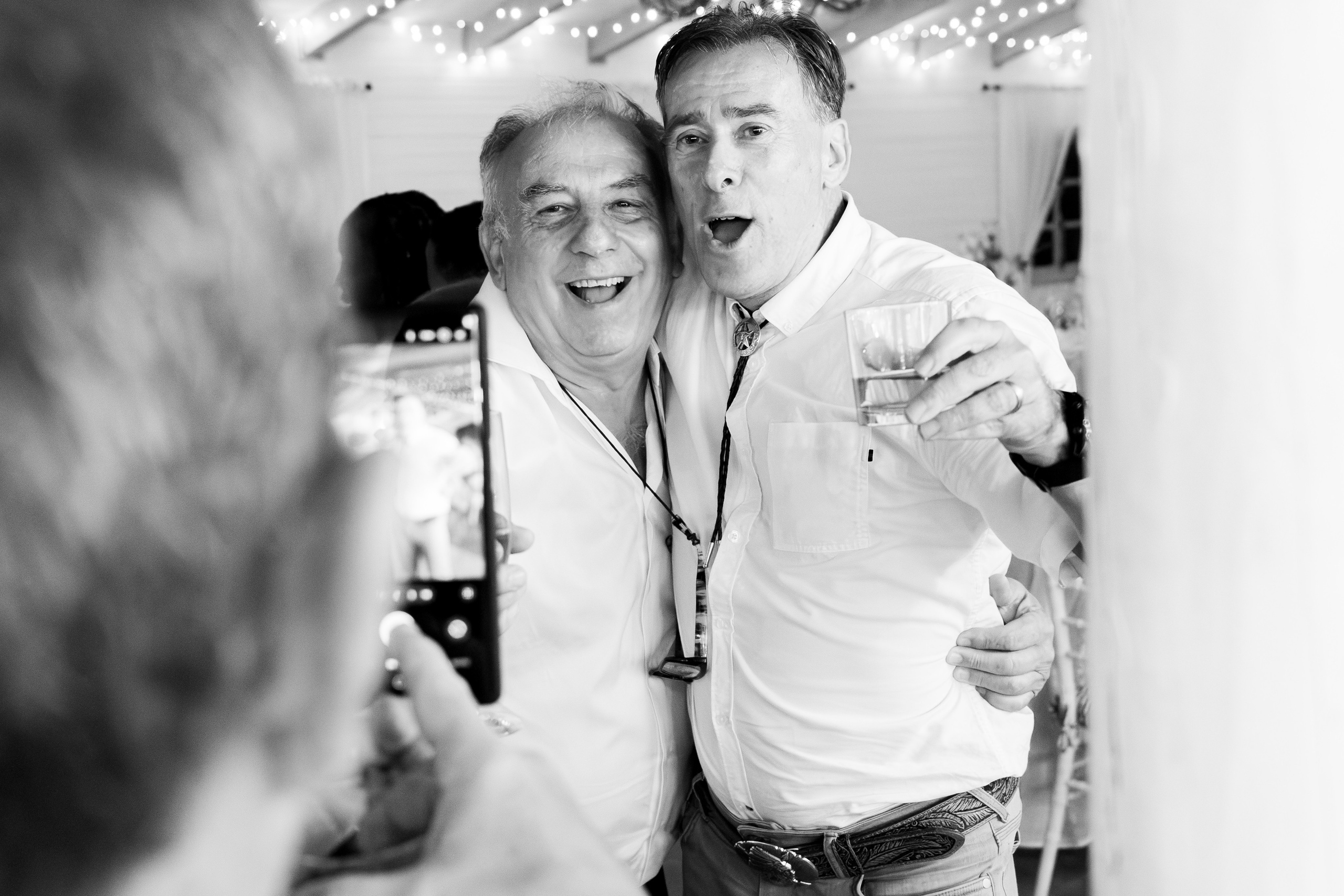 PARTY. Gabriel Florea — Fotograf nuntă București