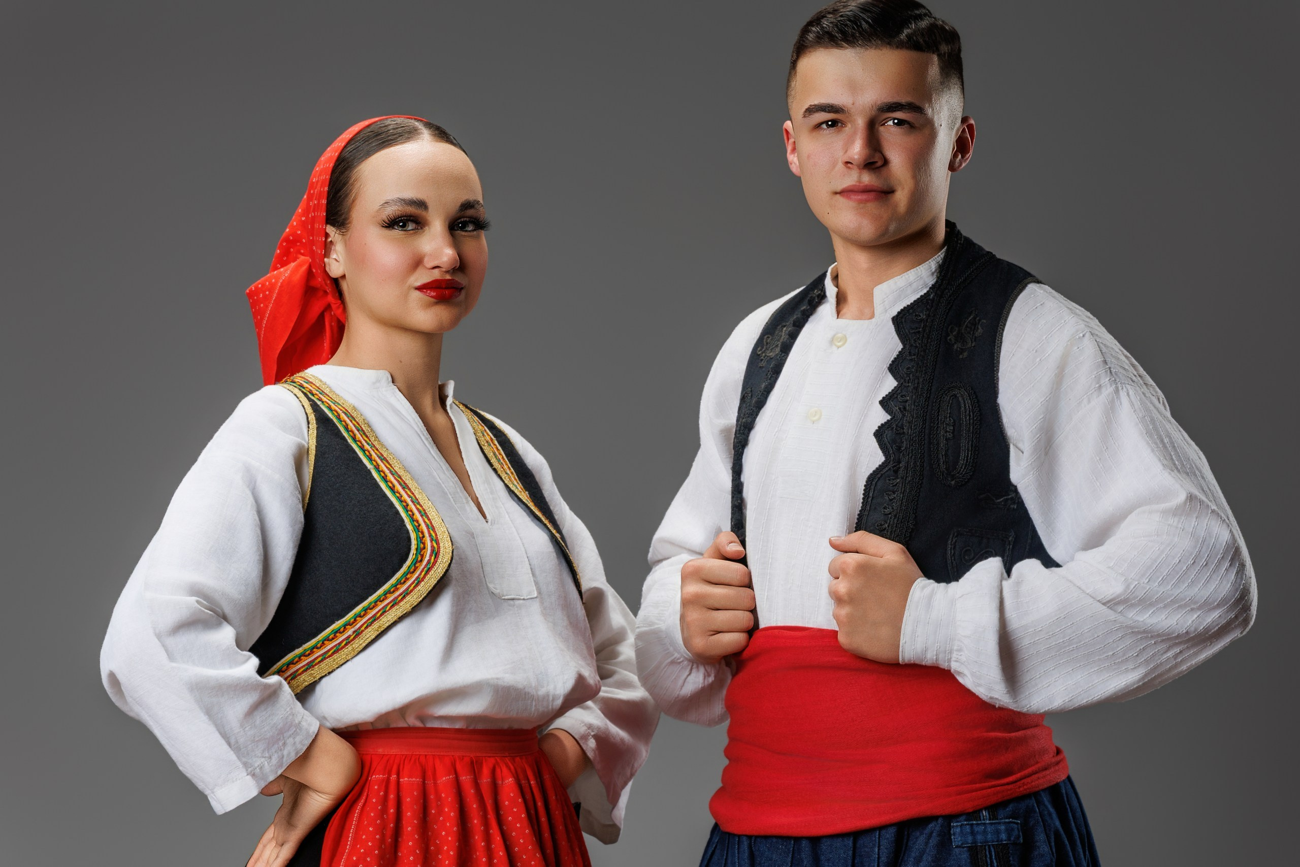 KUD LOLA — galerija nošnji. Namir Čomaga — fotograf iz Sarajeva, portreti, tradicija i kultura u fokusu objektiva